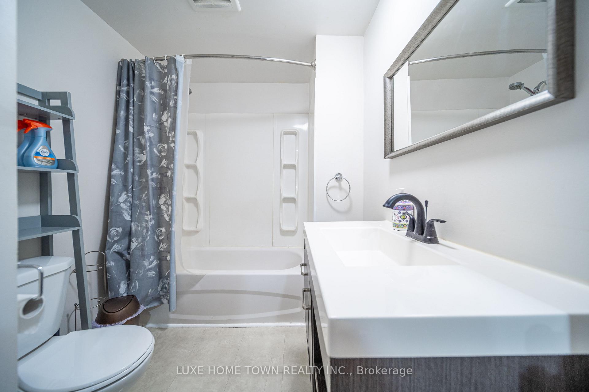 Photo 33 of 93 Norfolk Avenue, Cambridge — HOMEH