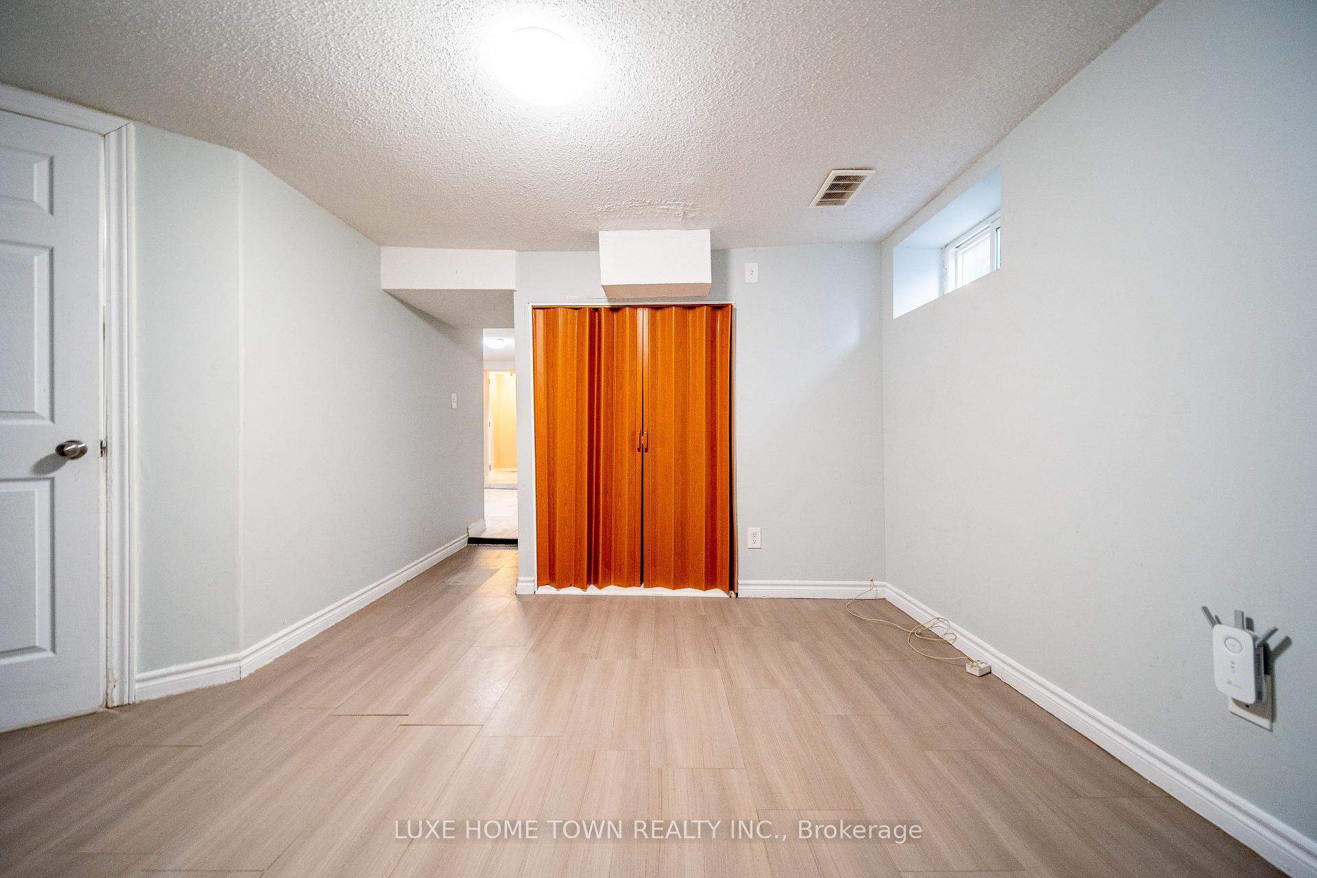 Photo 36 of 93 Norfolk Avenue, Cambridge — HOMEH