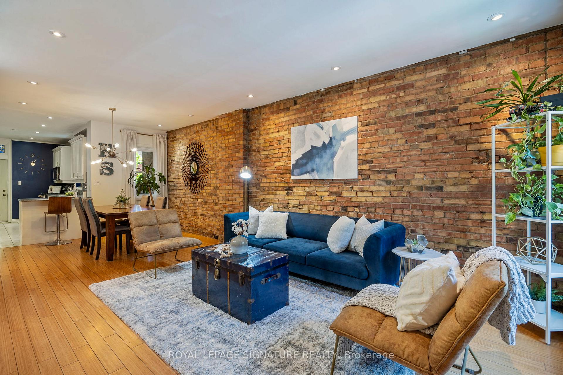 Photo 5 of 41 Bright Street, Toronto, Moss Park — HOMEH