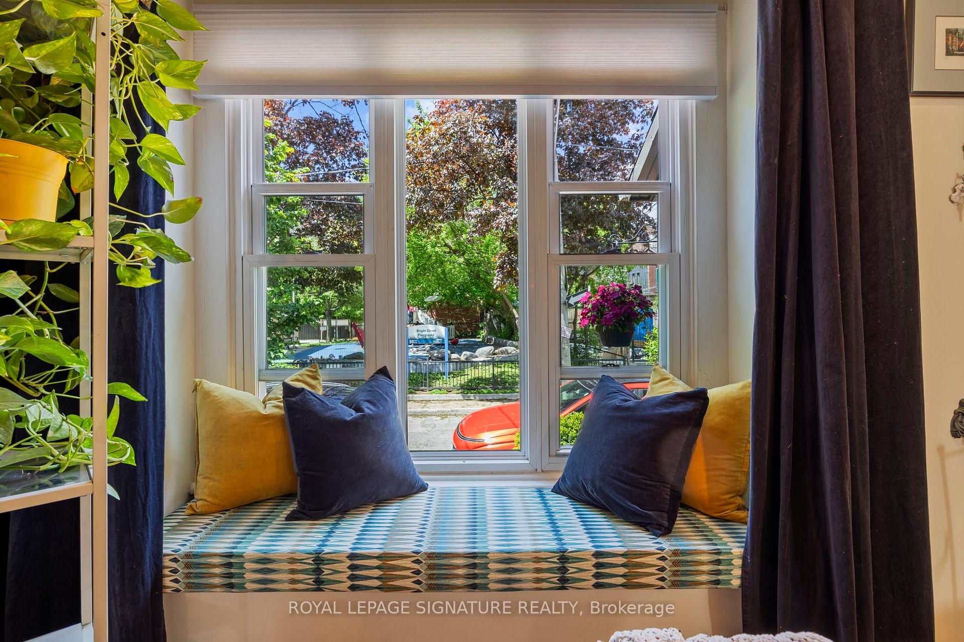 Photo 10 of 41 Bright Street, Toronto, Moss Park — HOMEH