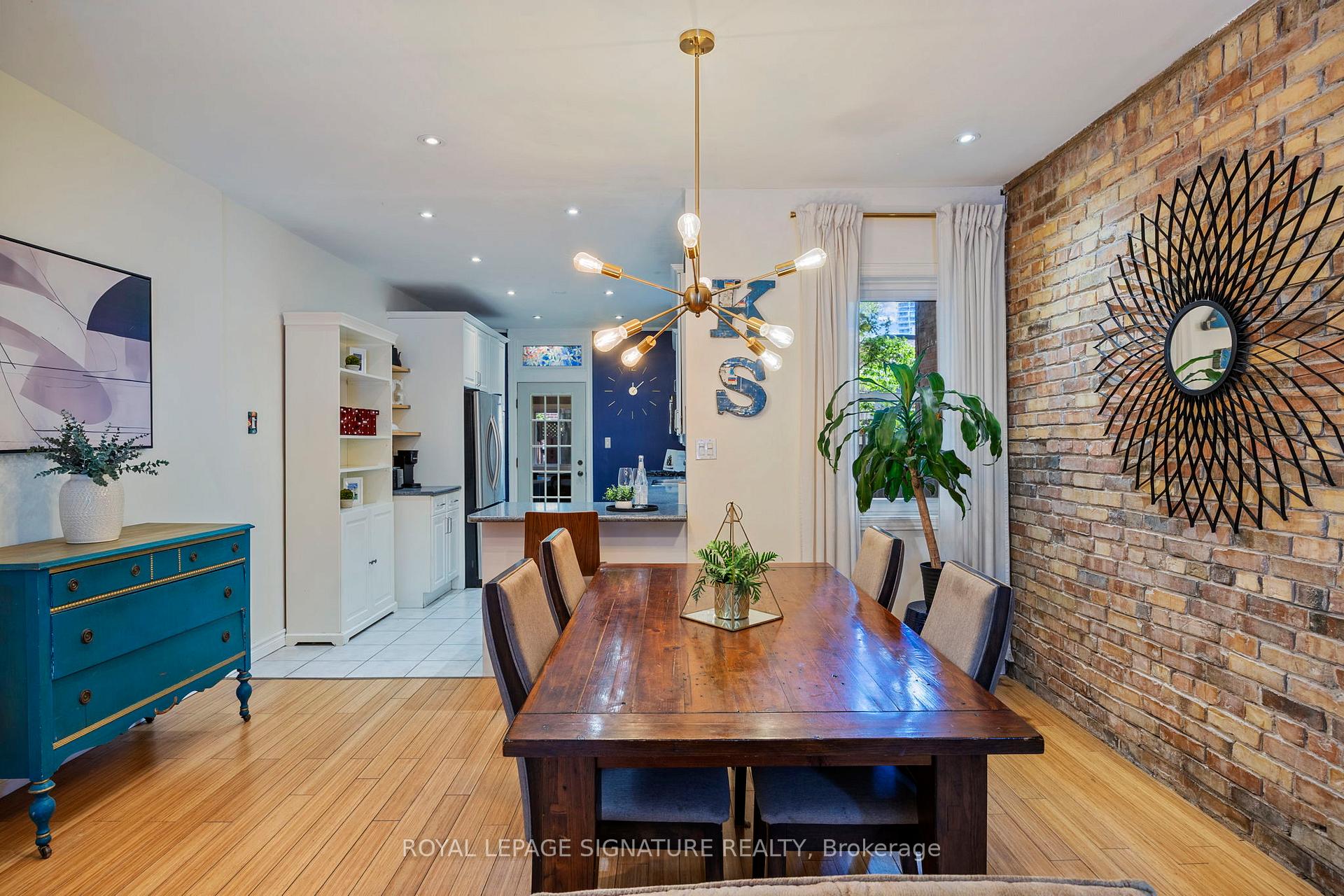 Photo 2 of 41 Bright Street, Toronto, Moss Park — HOMEH