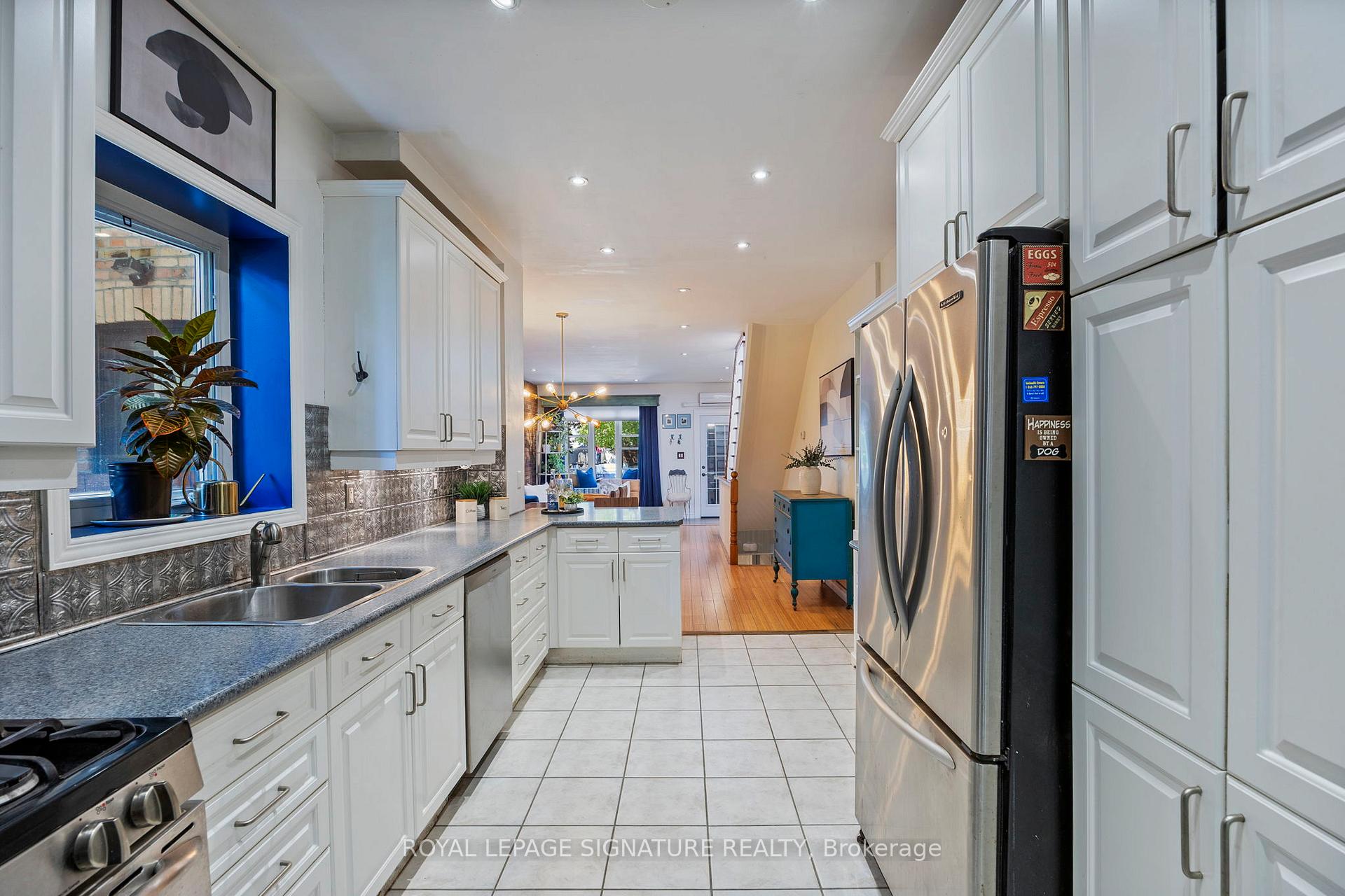 Photo 13 of 41 Bright Street, Toronto, Moss Park — HOMEH