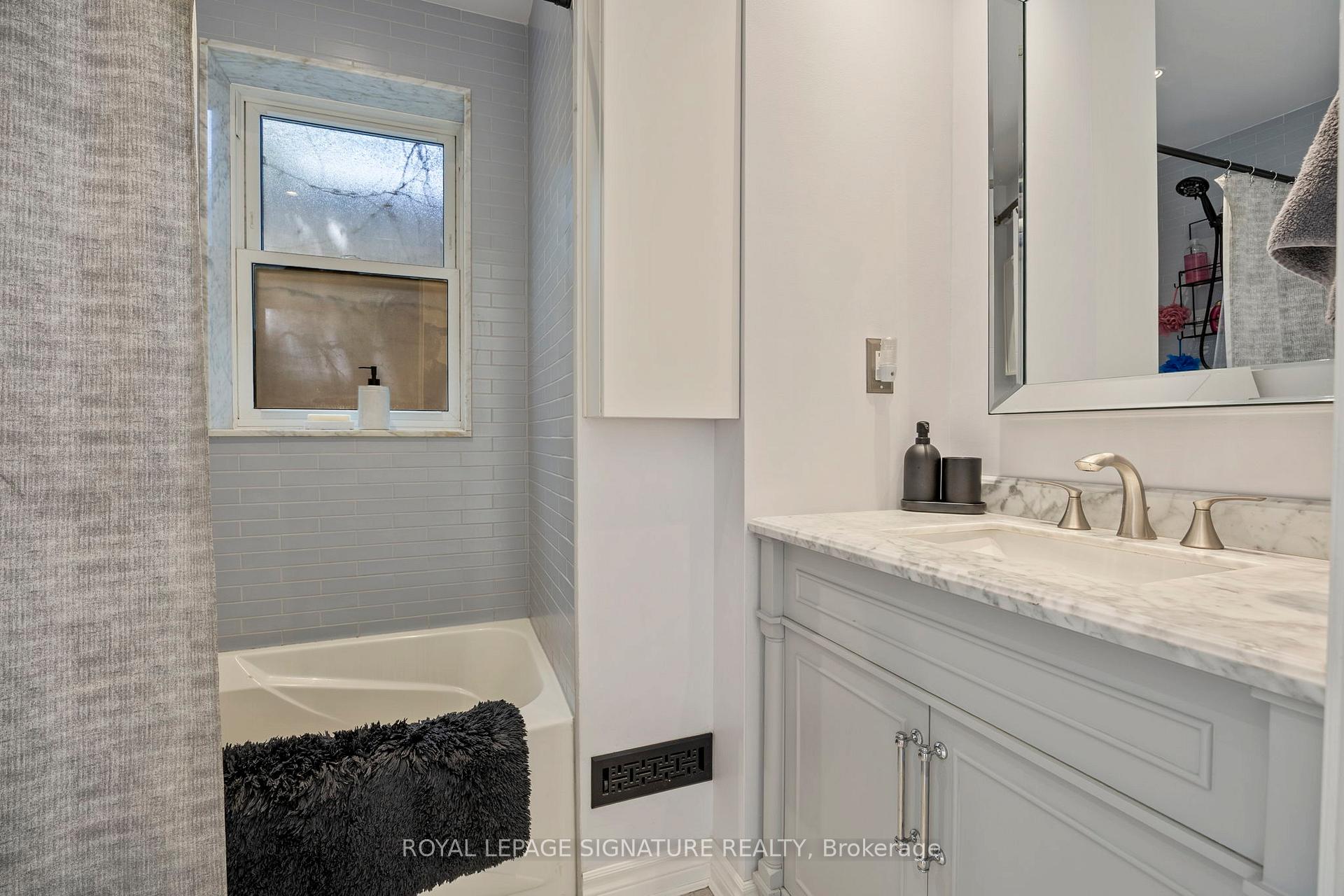 Photo 20 of 41 Bright Street, Toronto, Moss Park — HOMEH