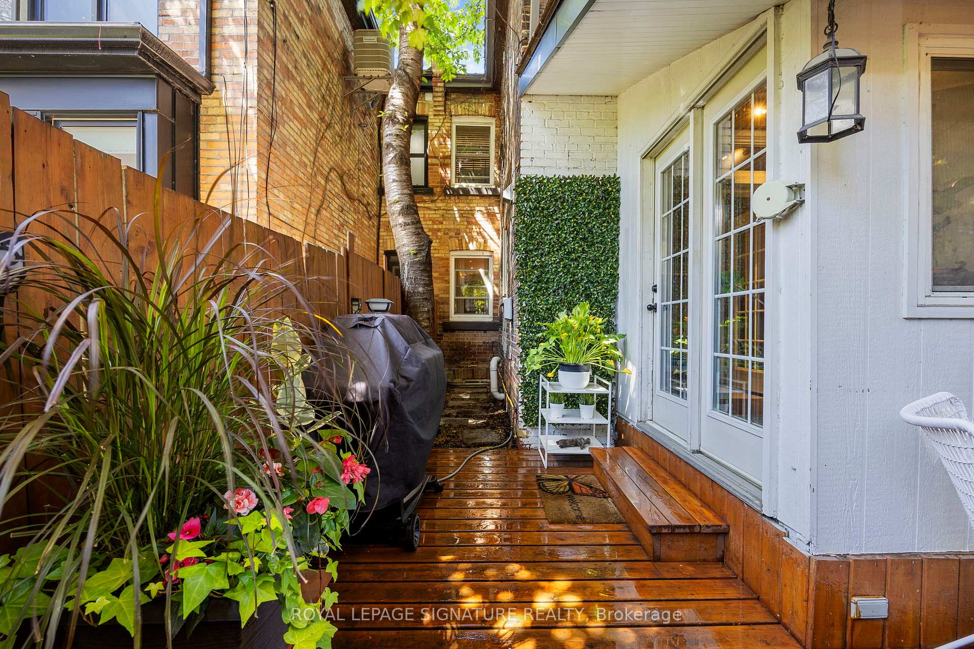 Photo 22 of 41 Bright Street, Toronto, Moss Park — HOMEH