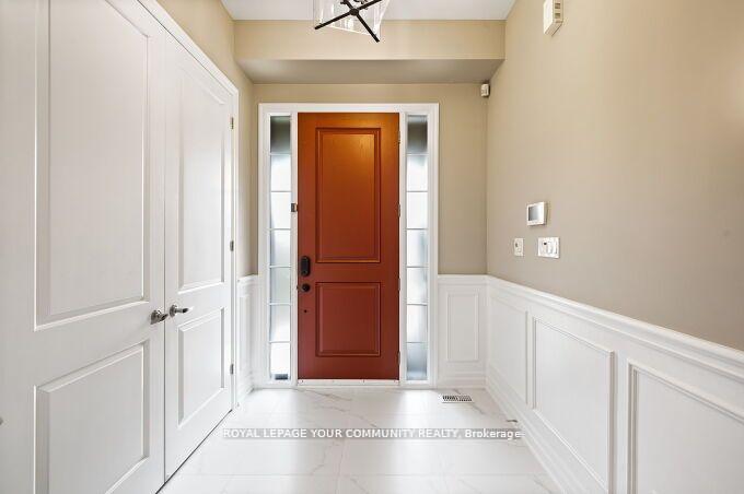 Photo 5 of 14 Robert Berry Crescent, King, King City — HOMEH