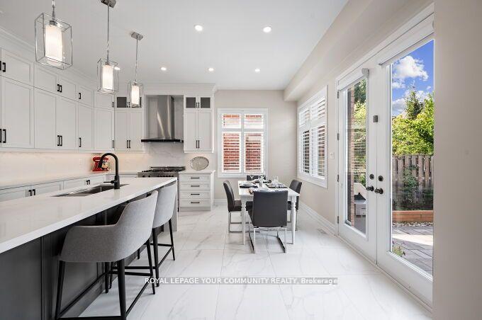 Photo 14 of 14 Robert Berry Crescent, King, King City — HOMEH