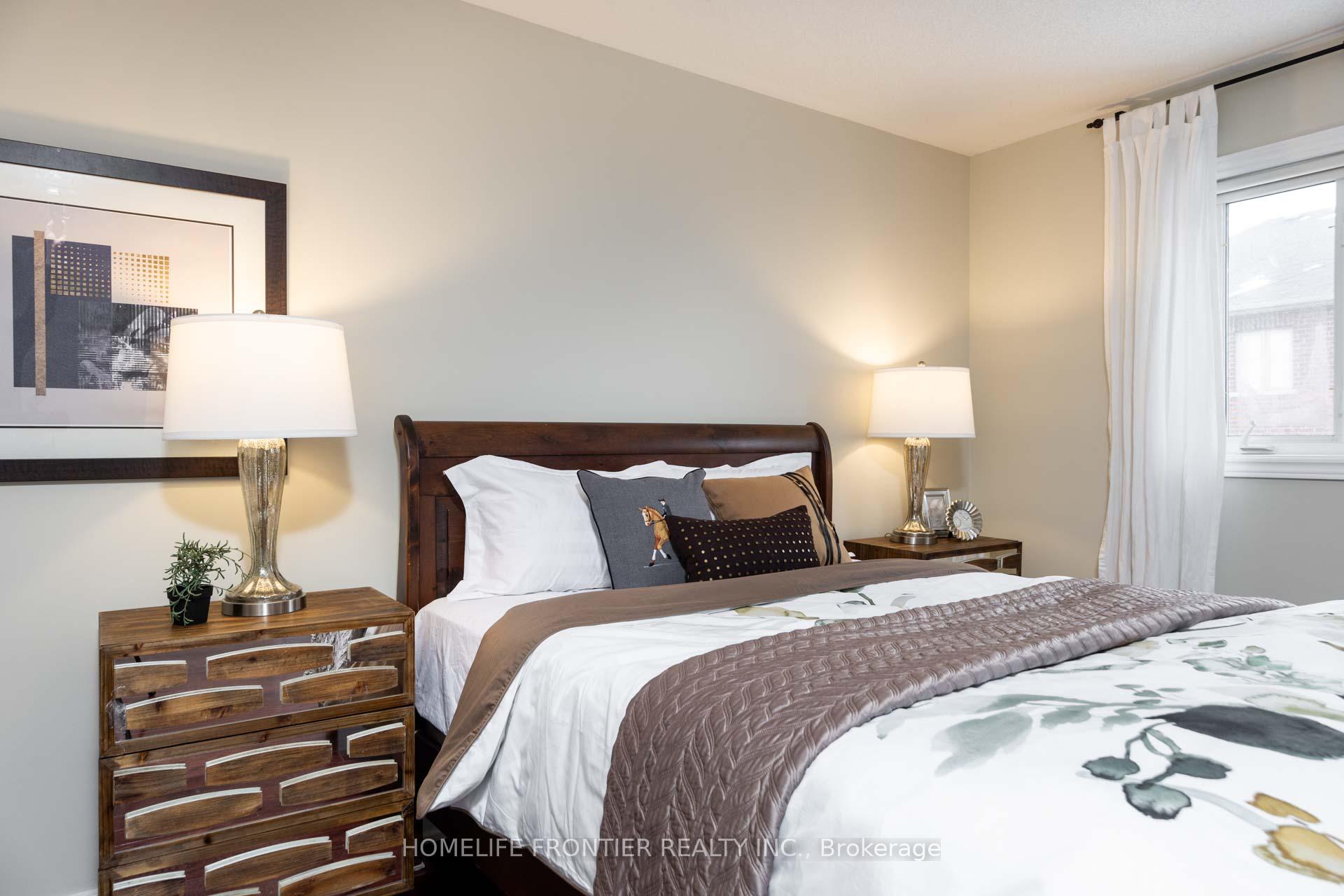Photo 21 of 130 Leameadow Road, Vaughan, Patterson — HOMEH