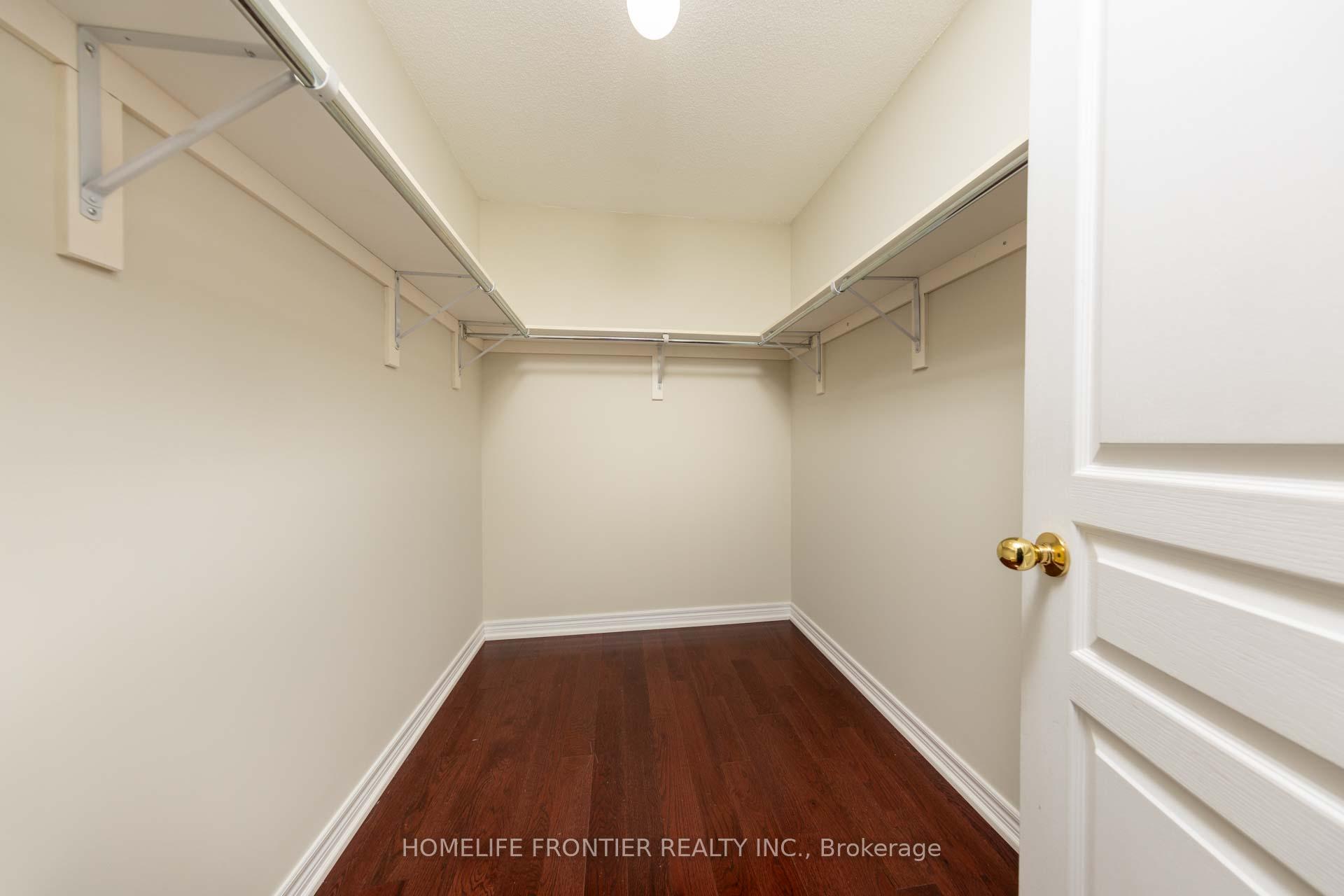 Photo 24 of 130 Leameadow Road, Vaughan, Patterson — HOMEH