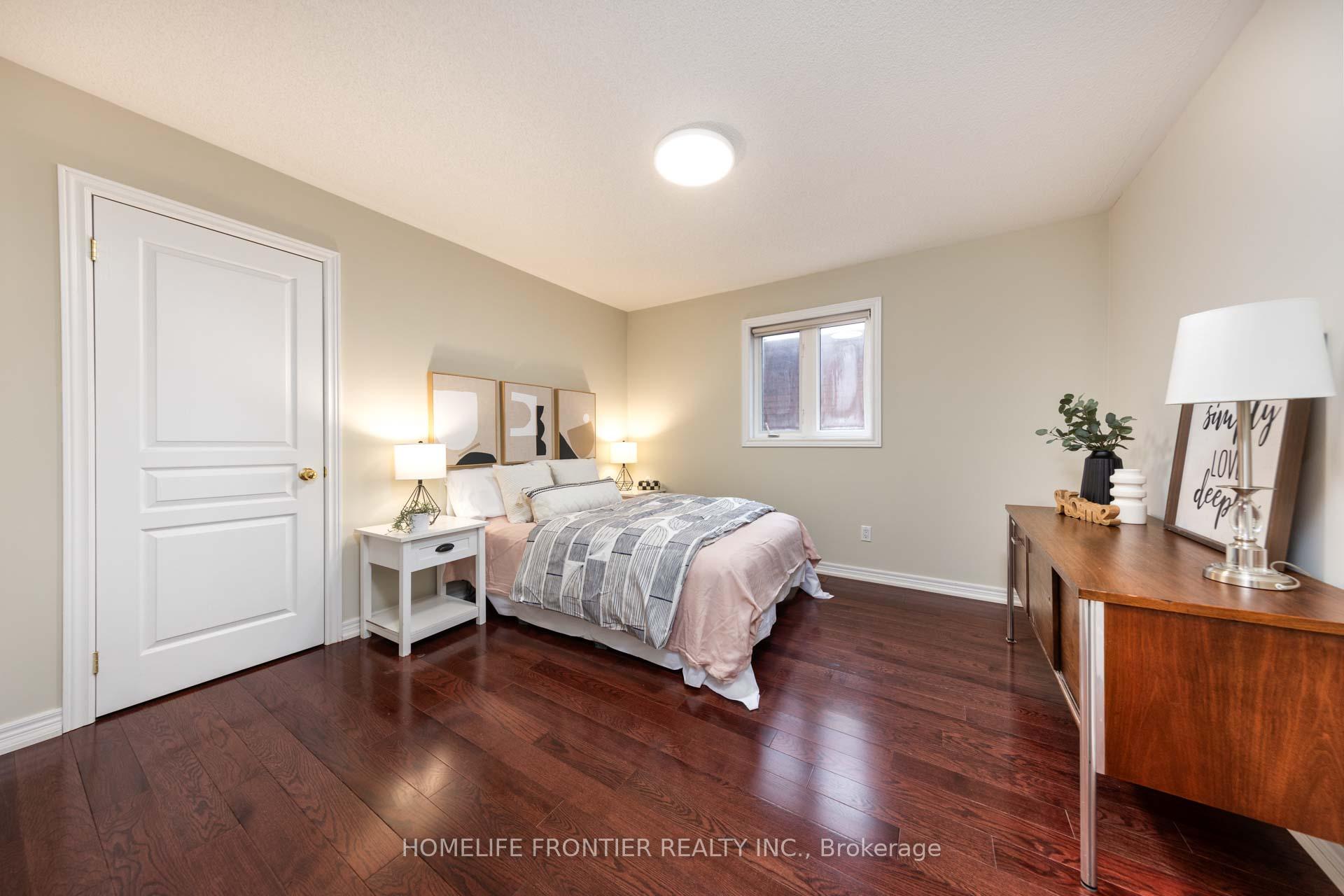 Photo 32 of 130 Leameadow Road, Vaughan, Patterson — HOMEH