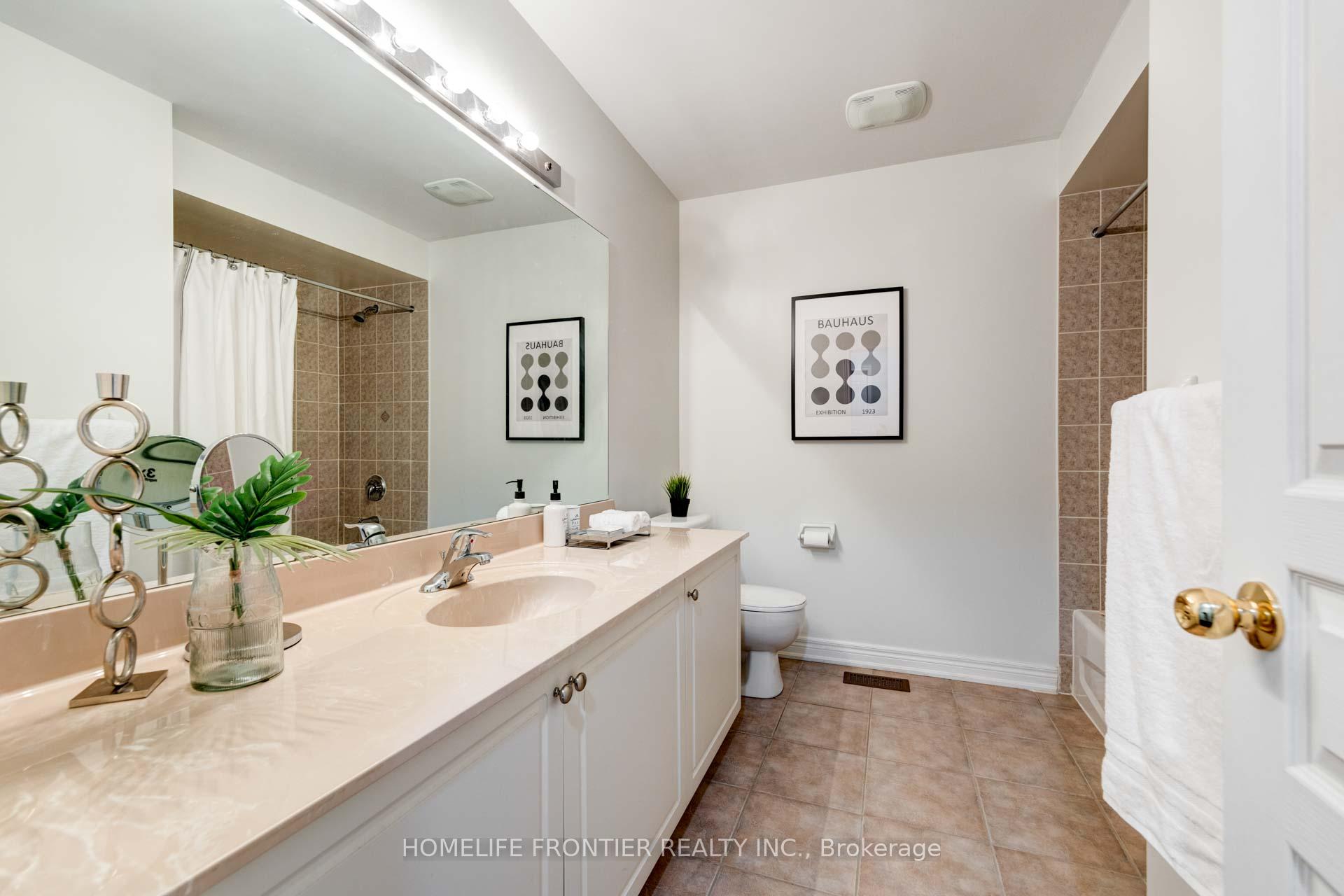 Photo 29 of 130 Leameadow Road, Vaughan, Patterson — HOMEH