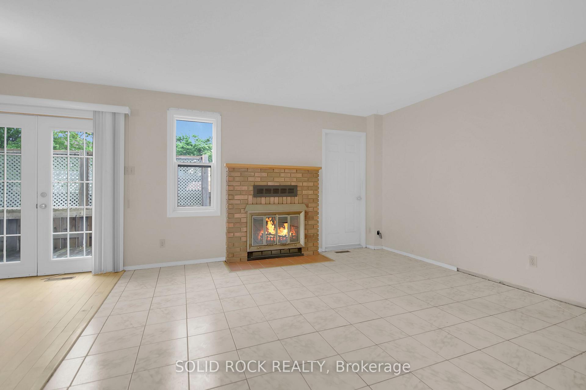 Photo 6 of 1429 Prestone Drive, Ottawa, Bilberry Creek/Queenswood Heights — HOMEH