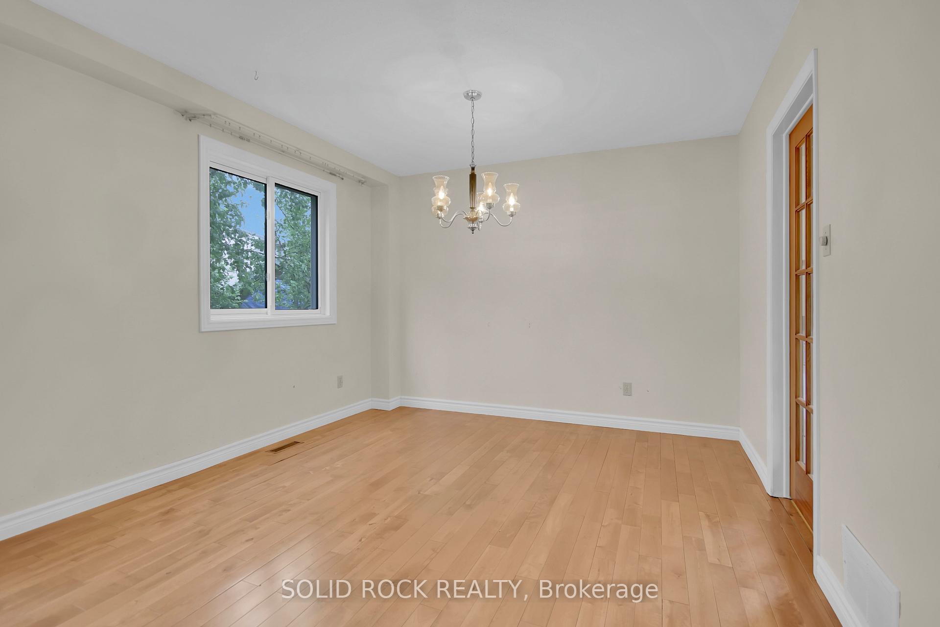 Photo 14 of 1429 Prestone Drive, Ottawa, Bilberry Creek/Queenswood Heights — HOMEH