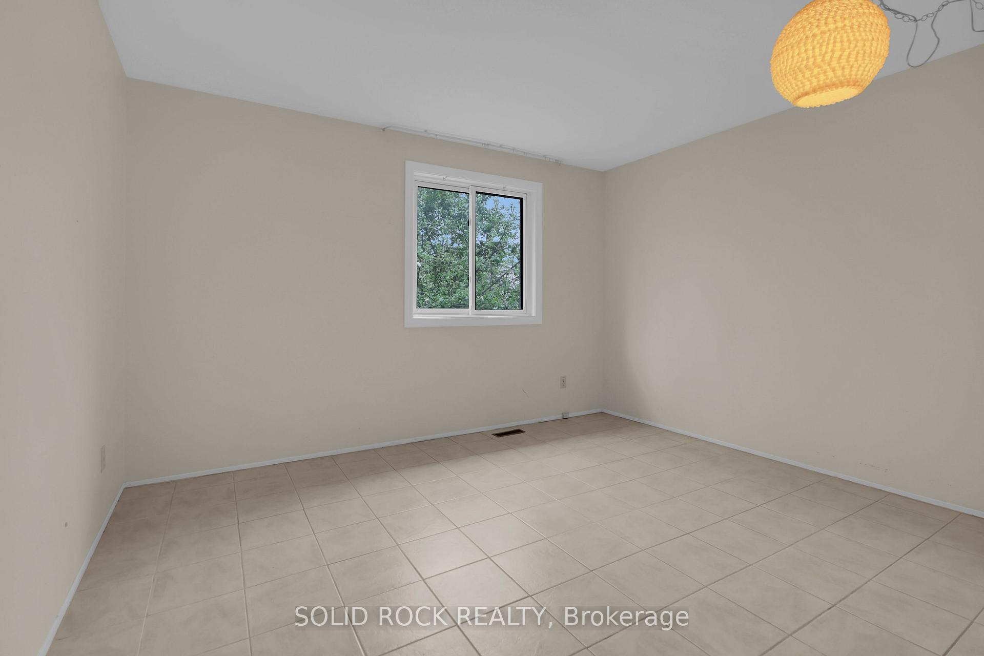 Photo 40 of 1429 Prestone Drive, Ottawa, Bilberry Creek/Queenswood Heights — HOMEH