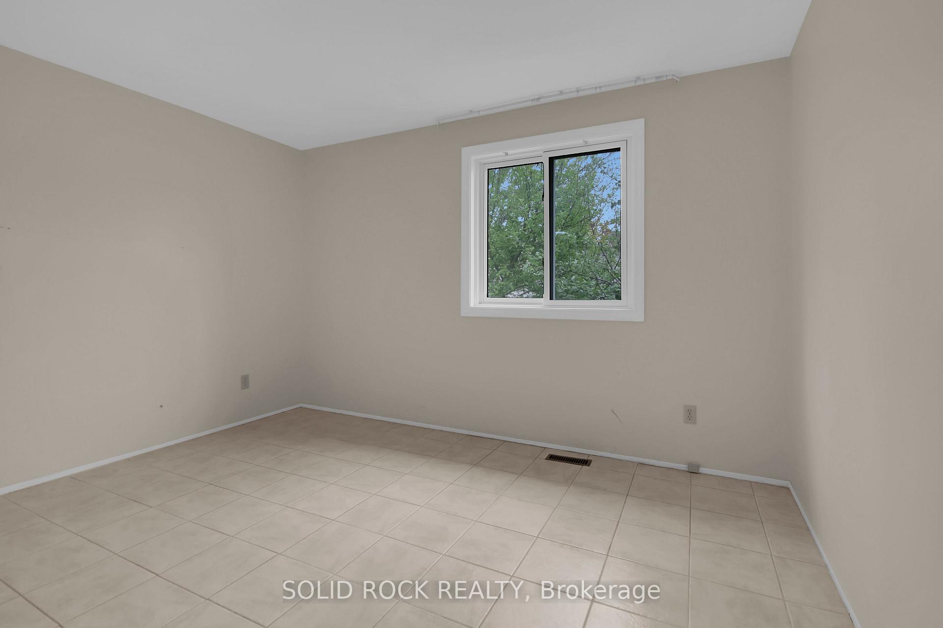 Photo 25 of 1429 Prestone Drive, Ottawa, Bilberry Creek/Queenswood Heights — HOMEH