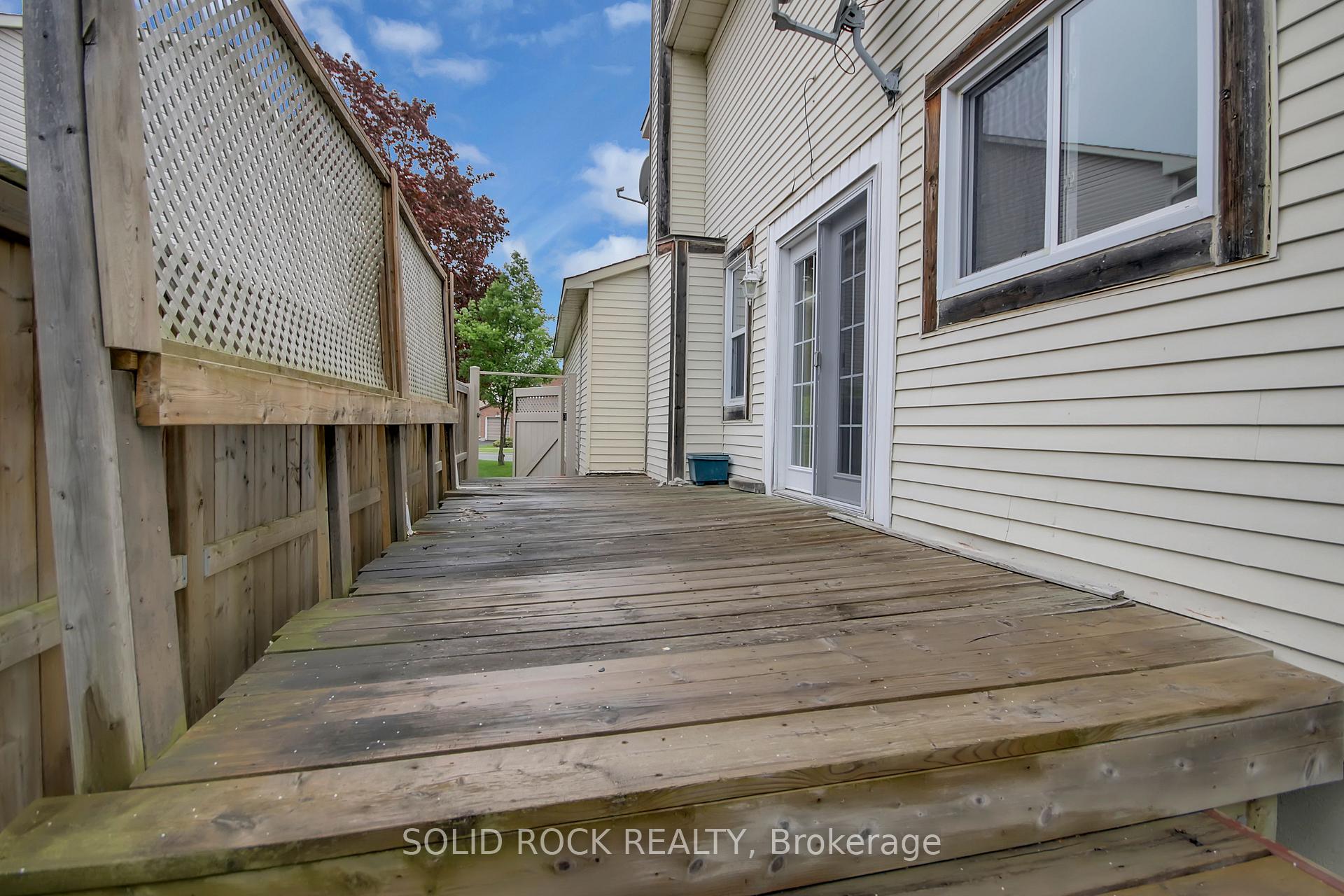 Photo 37 of 1429 Prestone Drive, Ottawa, Bilberry Creek/Queenswood Heights — HOMEH
