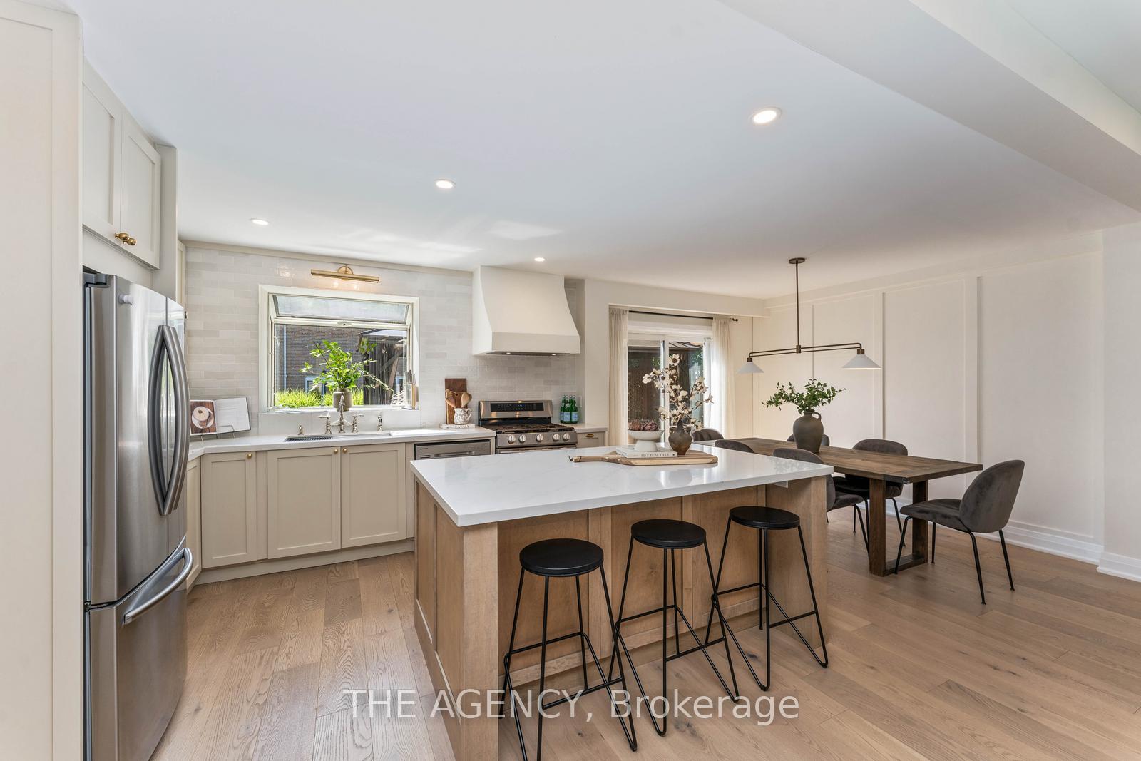 Photo 8 of 76 Connaught Crescent, Caledon, Bolton West — HOMEH