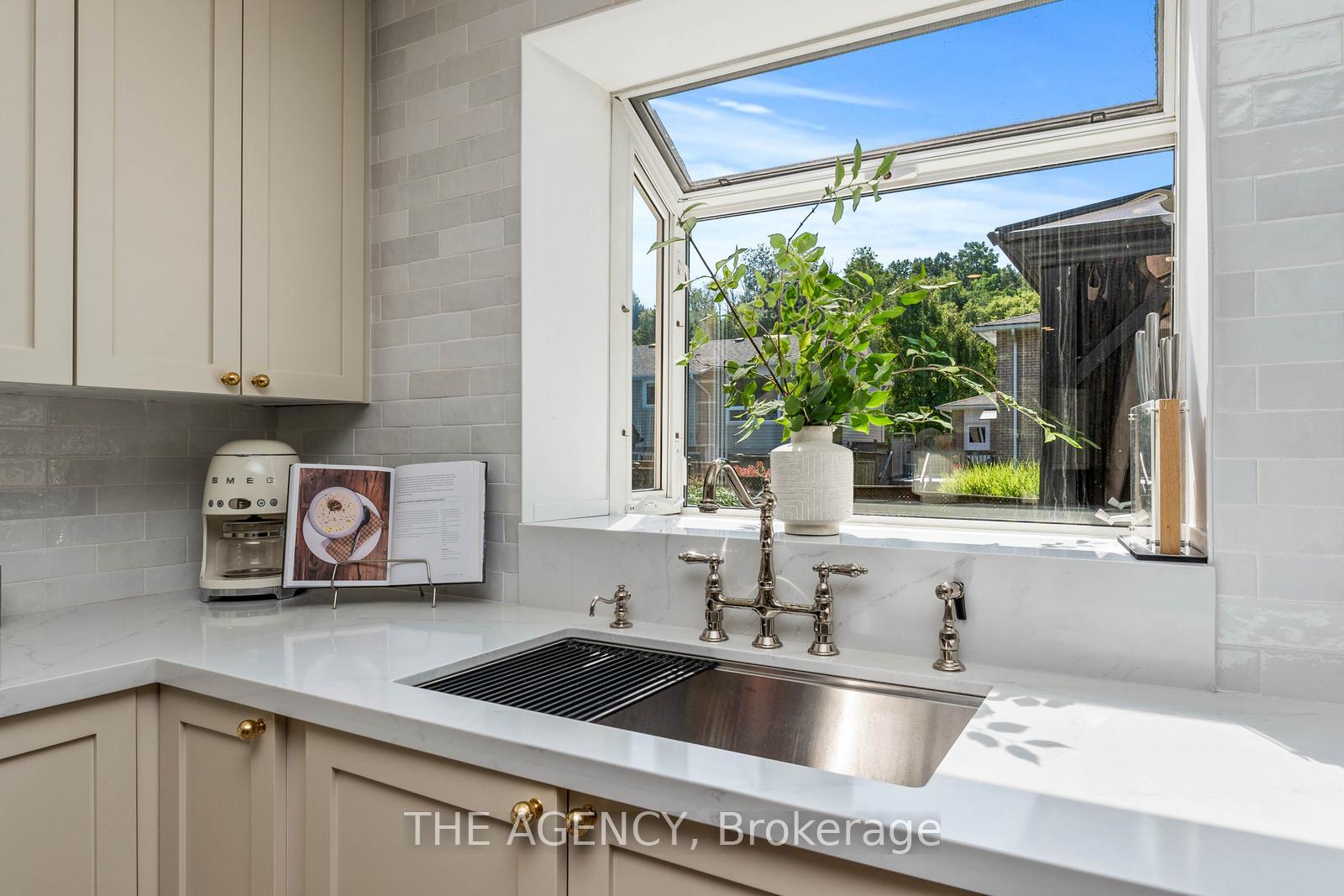 Photo 37 of 76 Connaught Crescent, Caledon, Bolton West — HOMEH