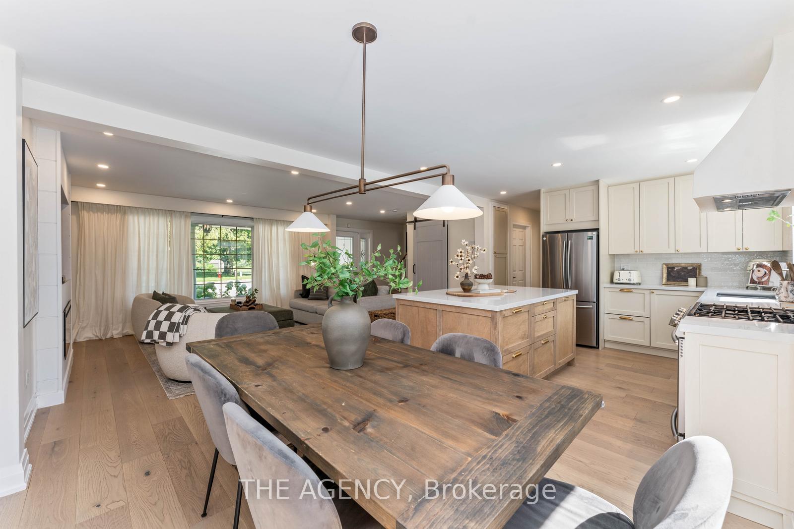 Photo 9 of 76 Connaught Crescent, Caledon, Bolton West — HOMEH