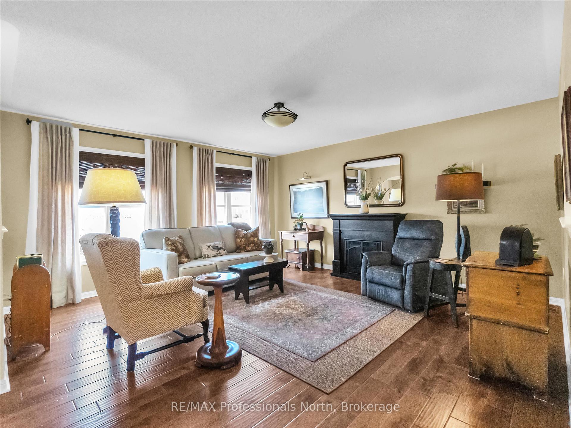 Photo 8 of 10 Heron's Hill, Bracebridge, Muskoka (N) — HOMEH