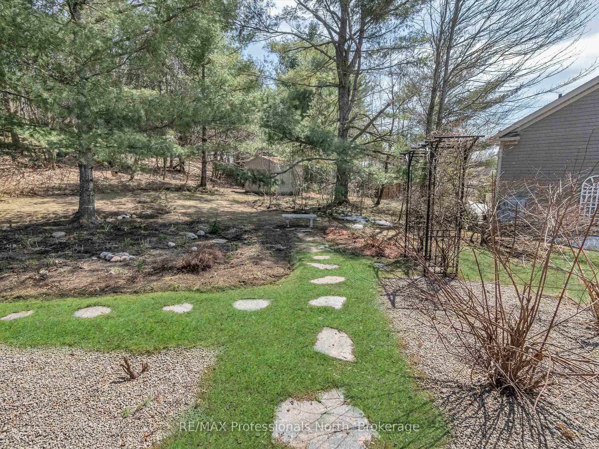 Photo 26 of 10 Heron's Hill, Bracebridge, Muskoka (N) — HOMEH