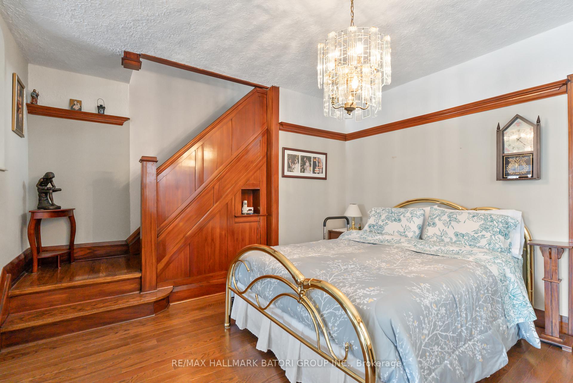 Photo 4 of 263 Castlefield Avenue, Toronto, Yonge-Eglinton — HOMEH