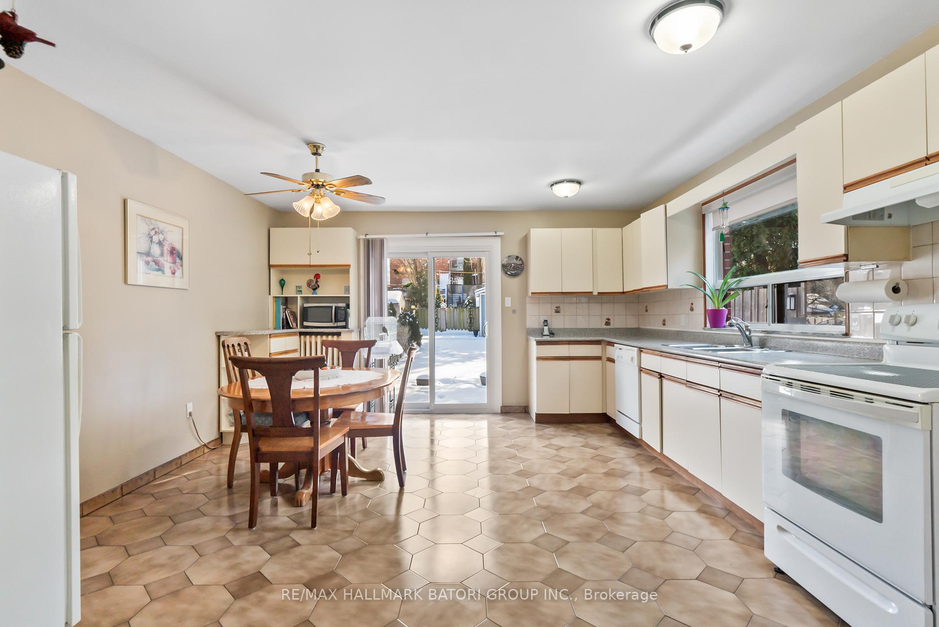 Photo 6 of 263 Castlefield Avenue, Toronto, Yonge-Eglinton — HOMEH