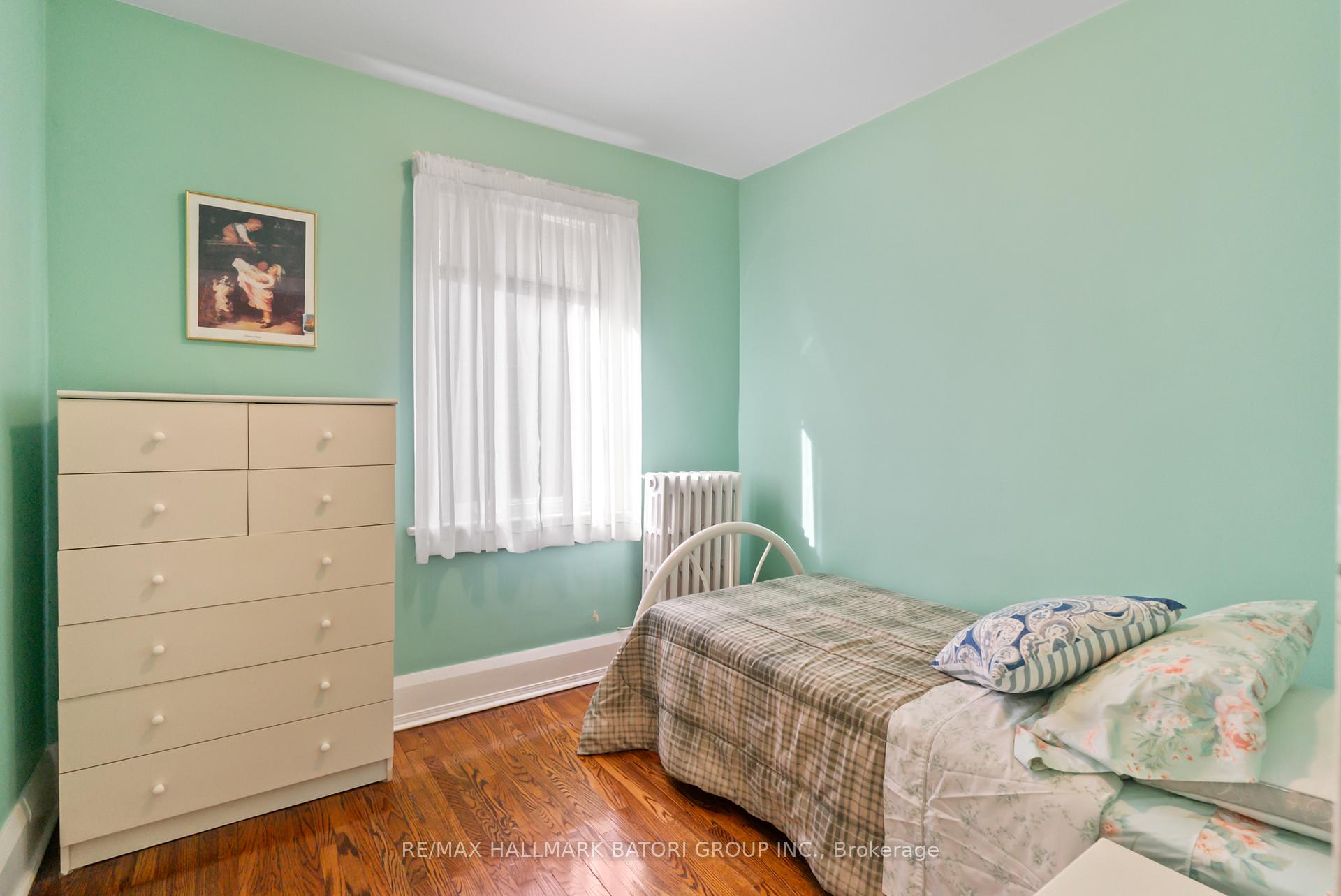 Photo 8 of 263 Castlefield Avenue, Toronto, Yonge-Eglinton — HOMEH