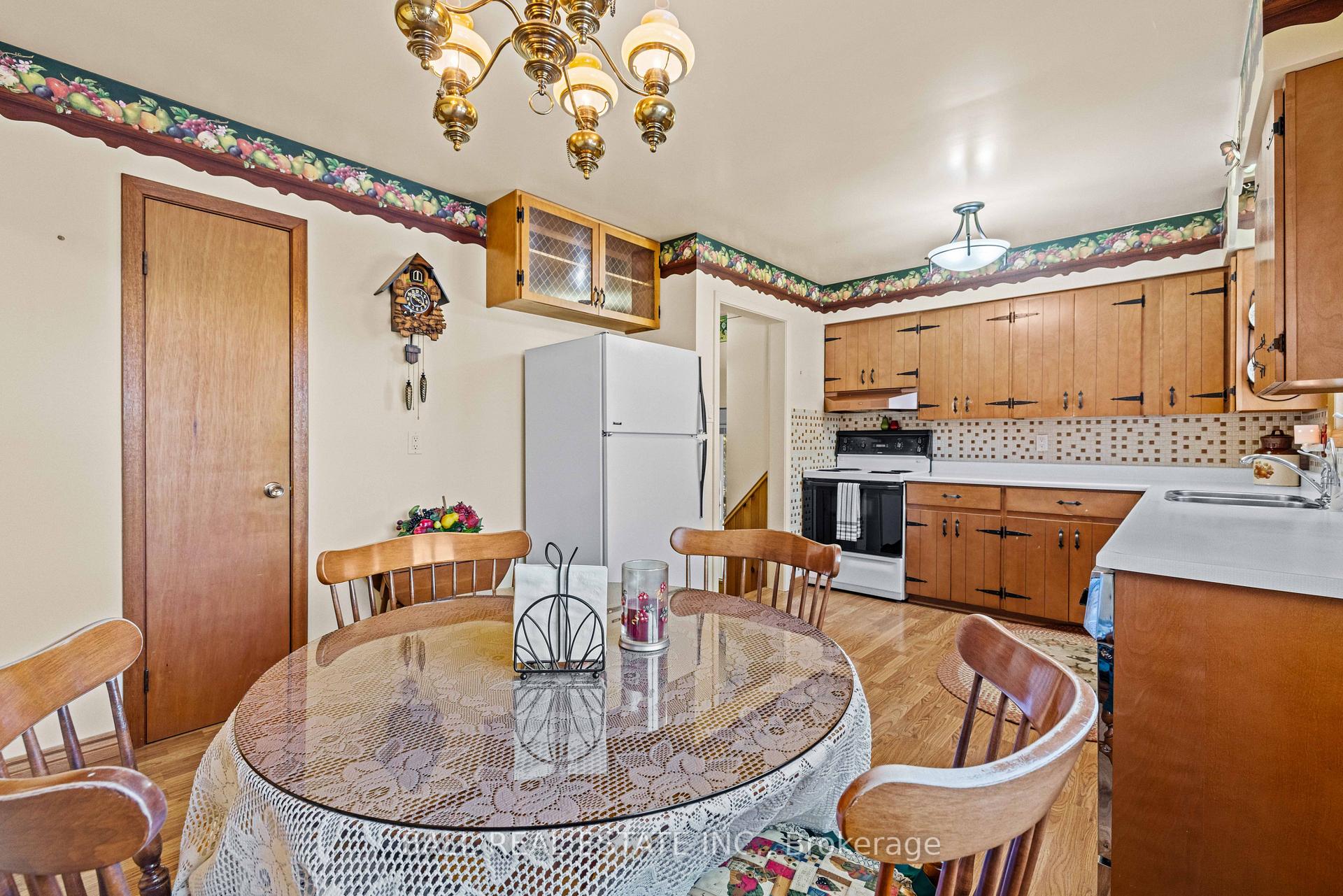 Photo 23 of 161 Coral Drive, Douro-Dummer — HOMEH