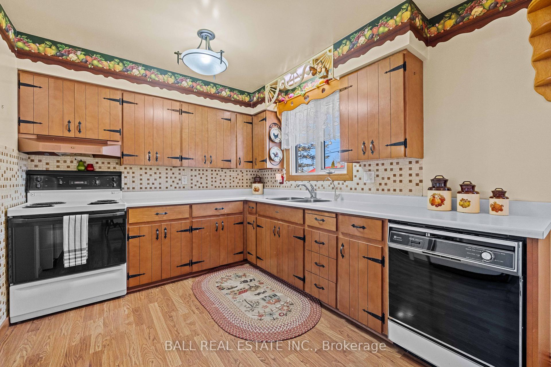 Photo 6 of 161 Coral Drive, Douro-Dummer — HOMEH