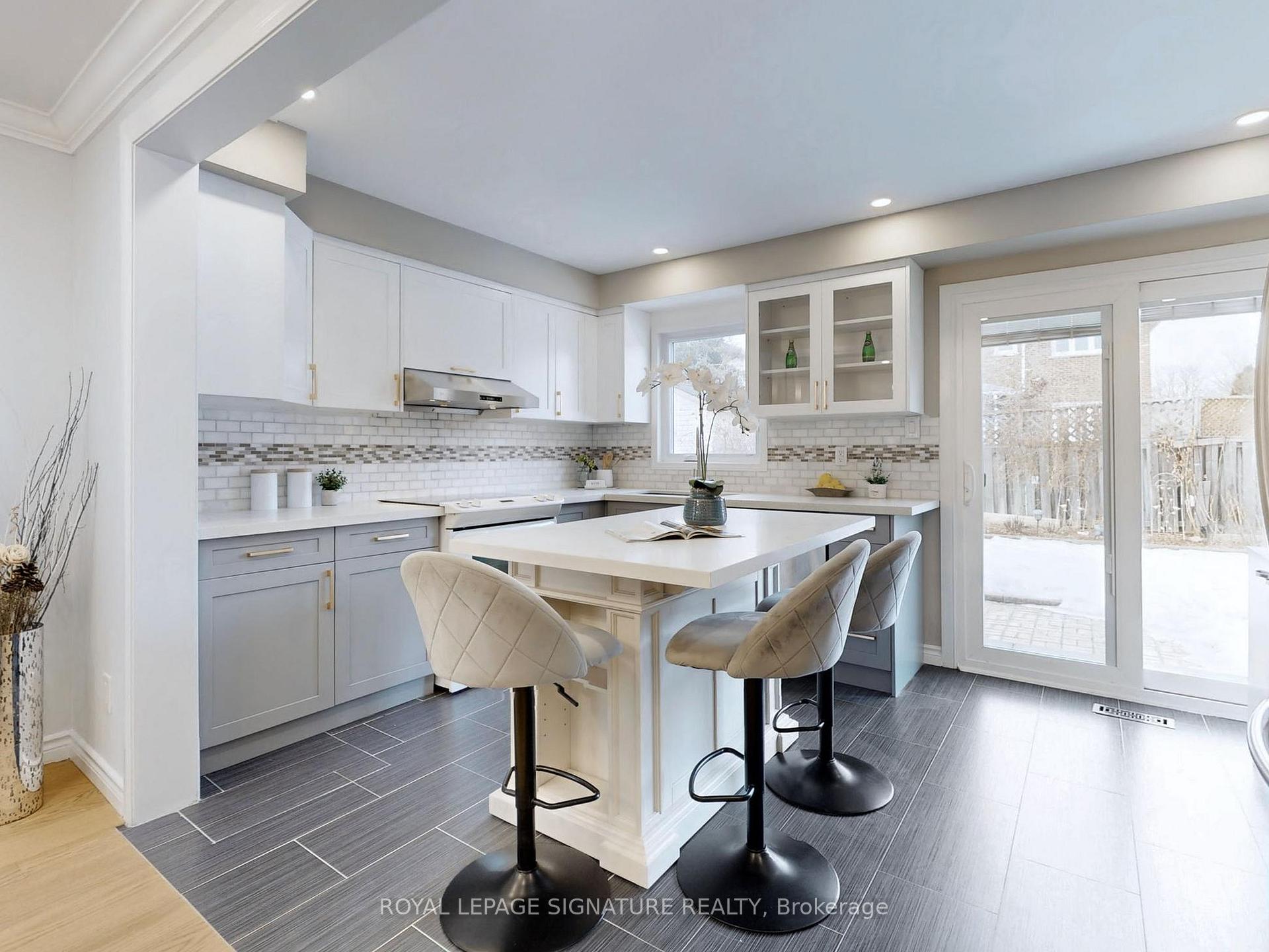 Photo 9 of 72 Graham Crescent, Markham, Raymerville — HOMEH