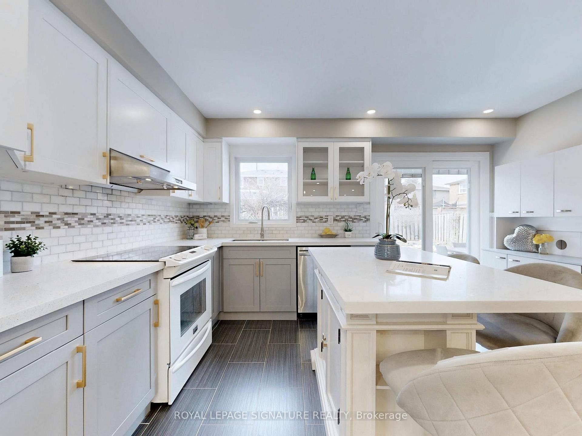 Photo 10 of 72 Graham Crescent, Markham, Raymerville — HOMEH