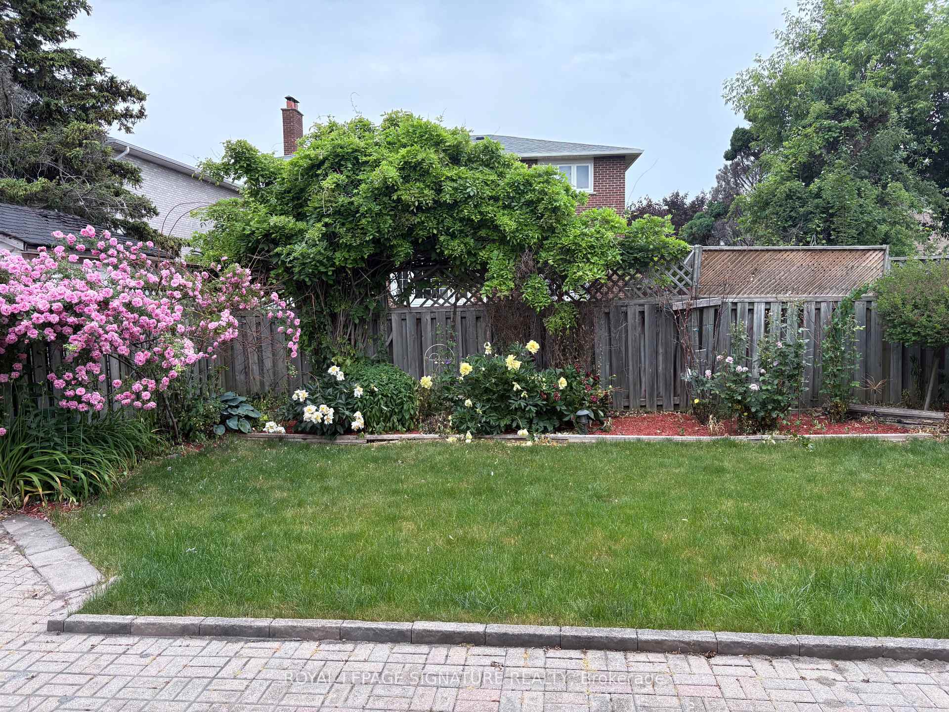 Photo 38 of 72 Graham Crescent, Markham, Raymerville — HOMEH