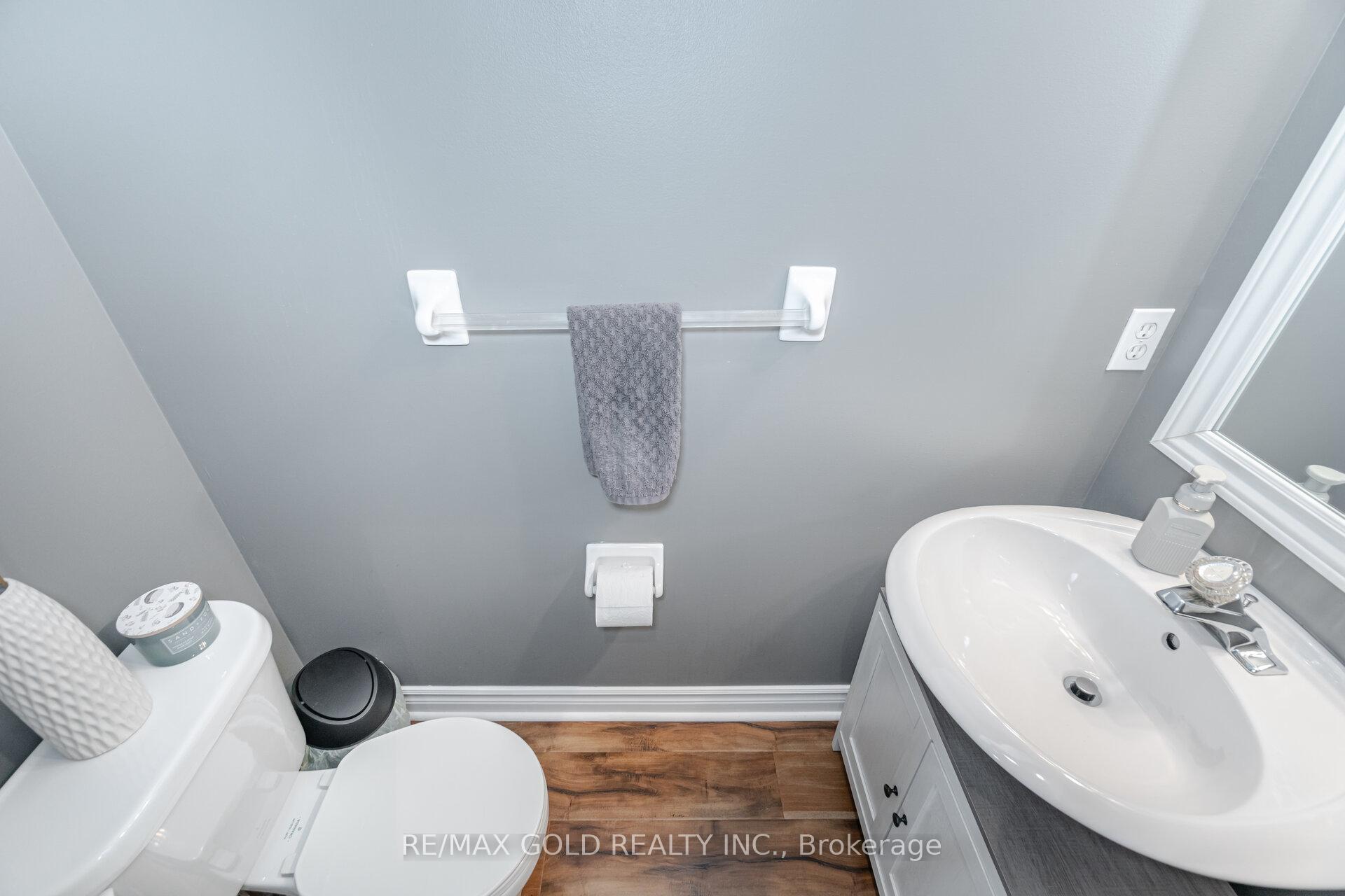 Photo 10 of 20 Treeview Crescent, Caledon, Rural Caledon — HOMEH