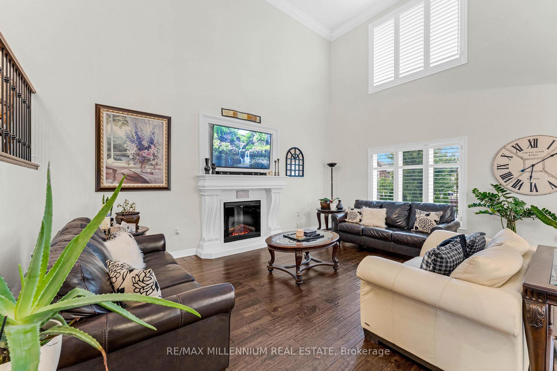 Photo 6 of 56 Pelech Crescent, Hamilton, Stoney Creek Mountain — HOMEH