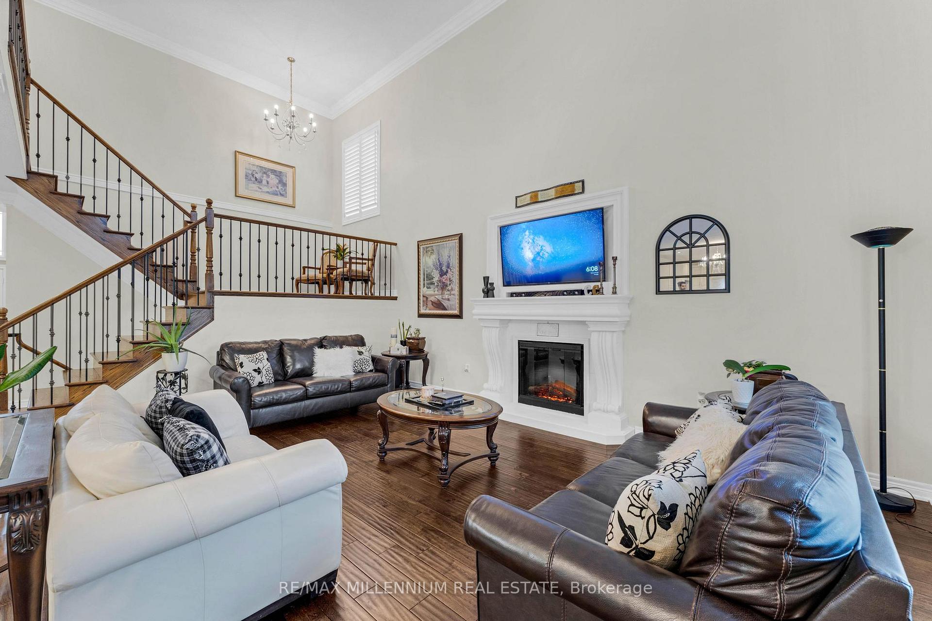 Photo 7 of 56 Pelech Crescent, Hamilton, Stoney Creek Mountain — HOMEH