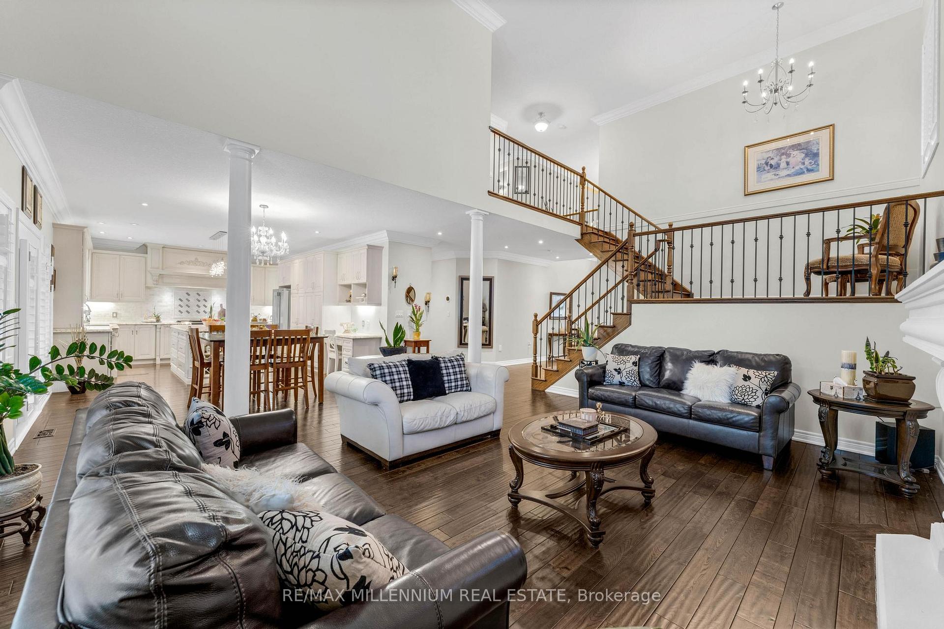 Photo 10 of 56 Pelech Crescent, Hamilton, Stoney Creek Mountain — HOMEH
