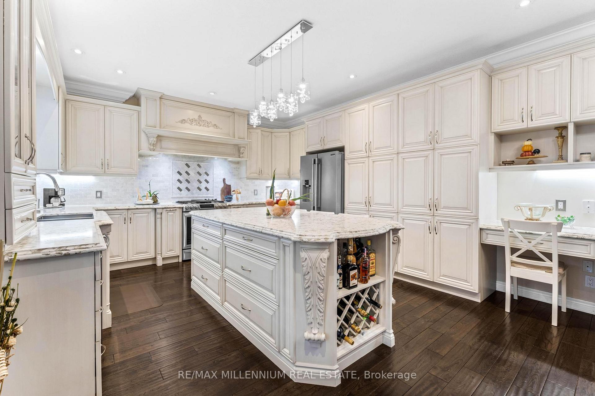 Photo 11 of 56 Pelech Crescent, Hamilton, Stoney Creek Mountain — HOMEH