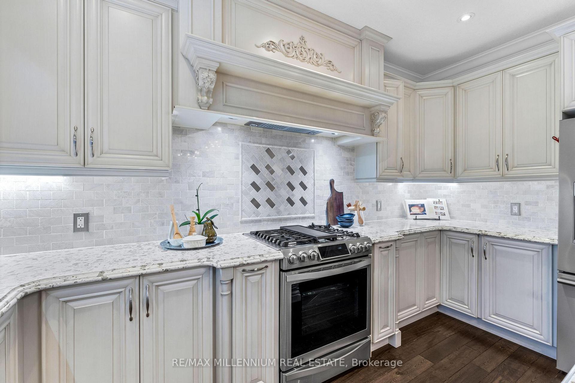 Photo 16 of 56 Pelech Crescent, Hamilton, Stoney Creek Mountain — HOMEH