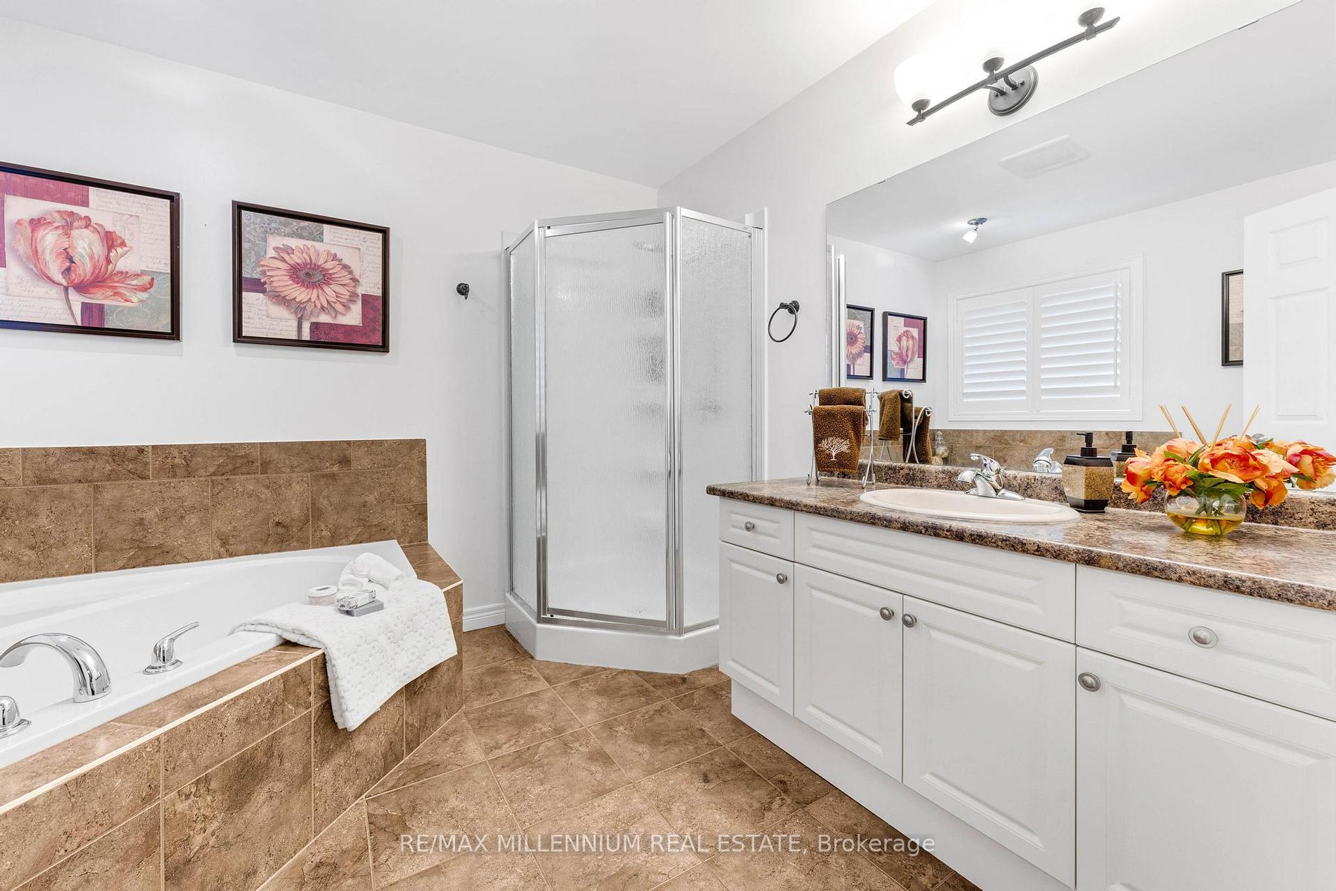 Photo 21 of 56 Pelech Crescent, Hamilton, Stoney Creek Mountain — HOMEH