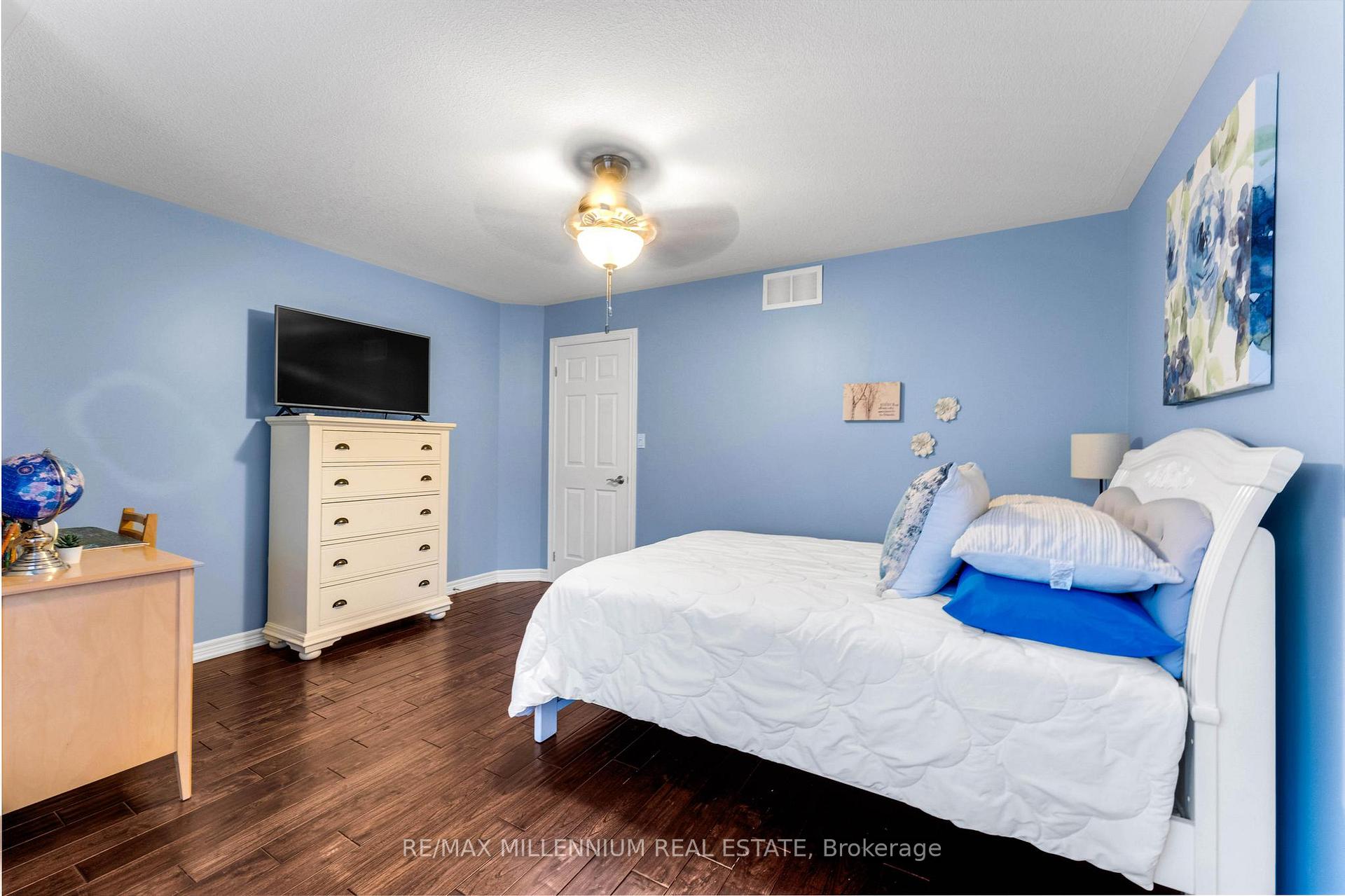 Photo 40 of 56 Pelech Crescent, Hamilton, Stoney Creek Mountain — HOMEH