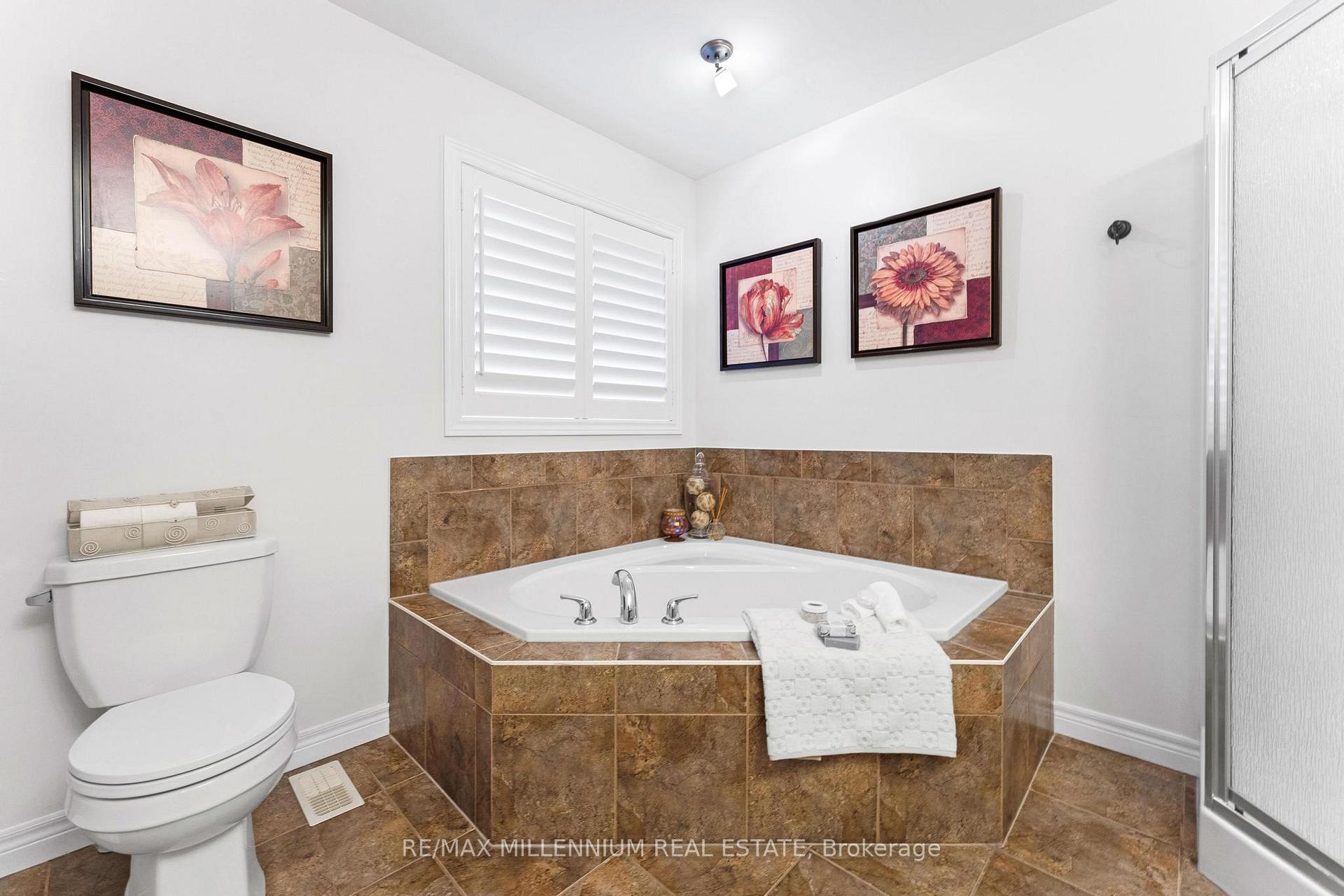 Photo 17 of 56 Pelech Crescent, Hamilton, Stoney Creek Mountain — HOMEH