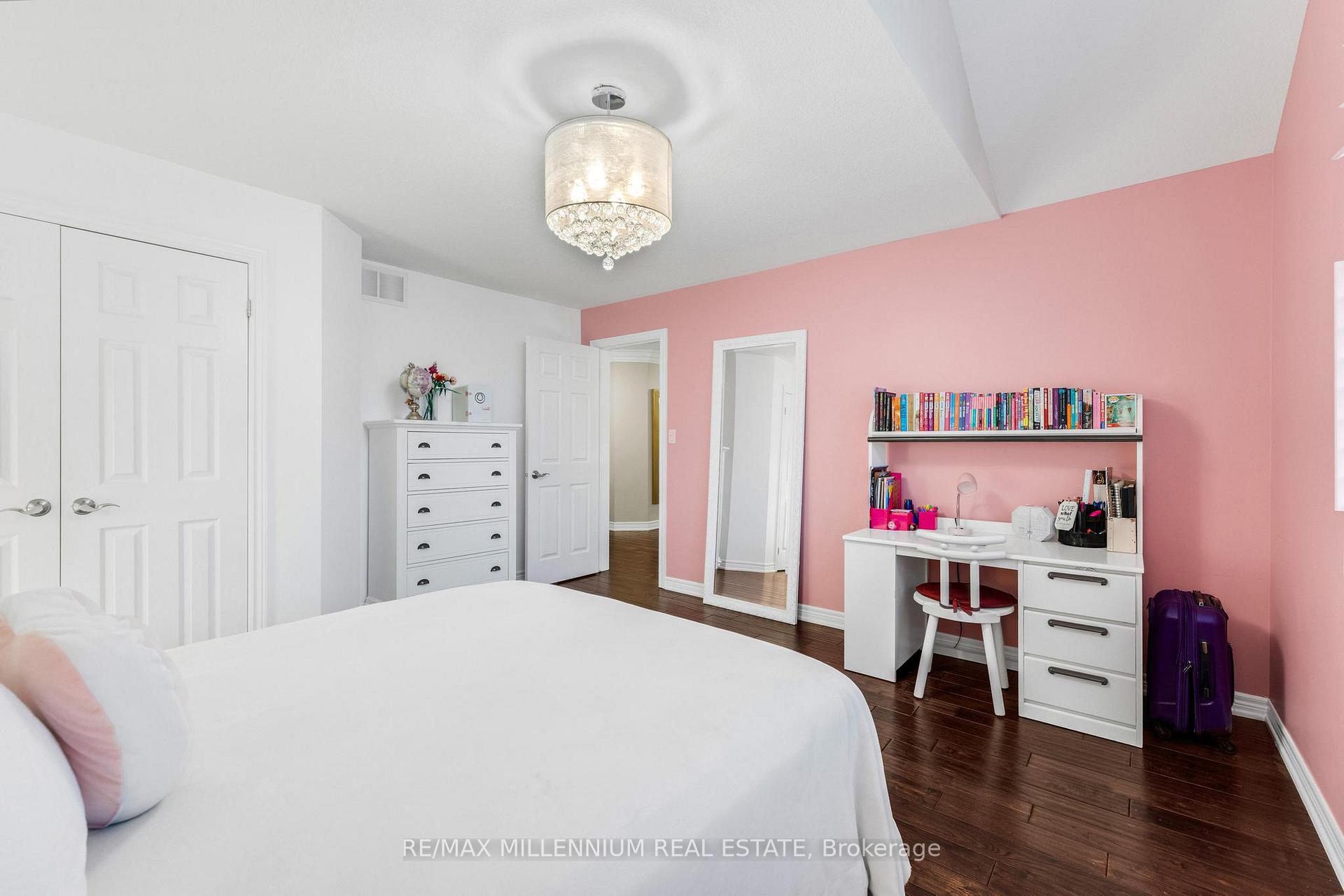 Photo 35 of 56 Pelech Crescent, Hamilton, Stoney Creek Mountain — HOMEH
