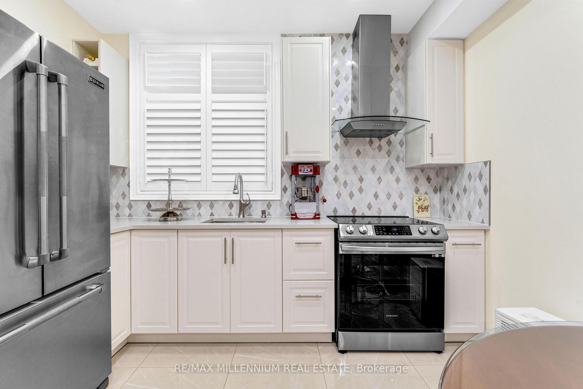 Photo 38 of 56 Pelech Crescent, Hamilton, Stoney Creek Mountain — HOMEH
