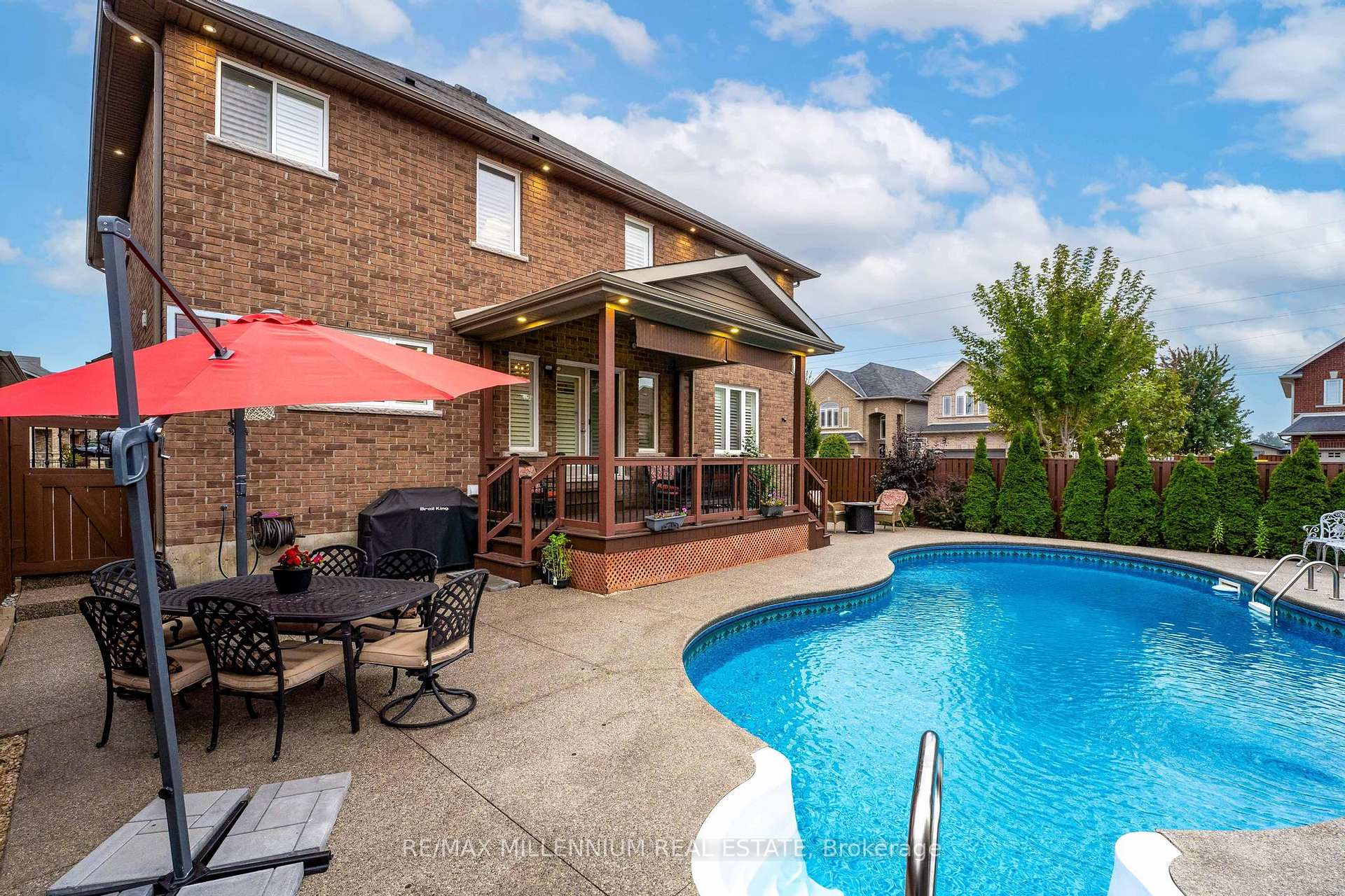 Photo 39 of 56 Pelech Crescent, Hamilton, Stoney Creek Mountain — HOMEH