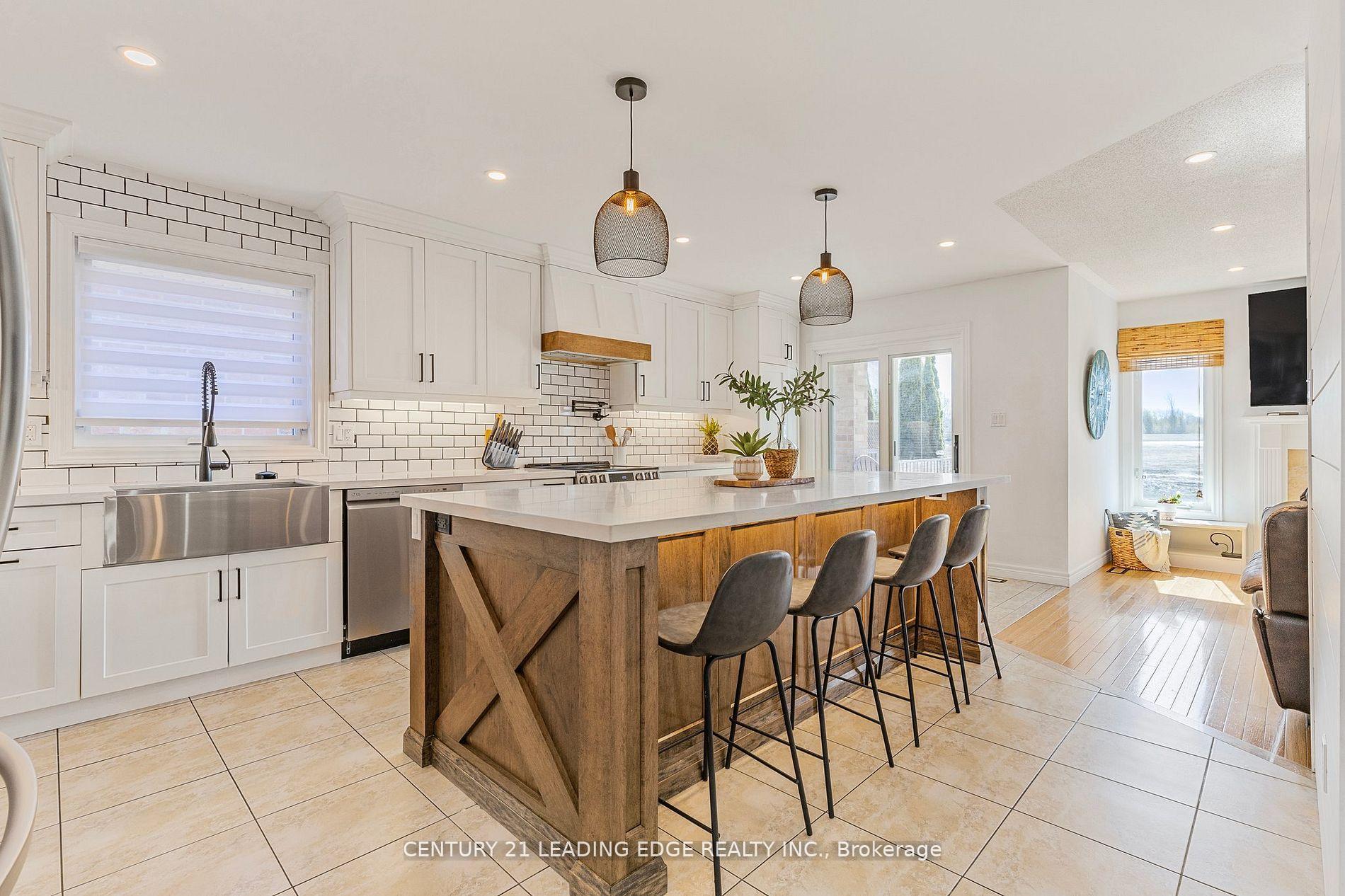 Photo 16 of 77 Maplewood Avenue, Brock, Beaverton — HOMEH