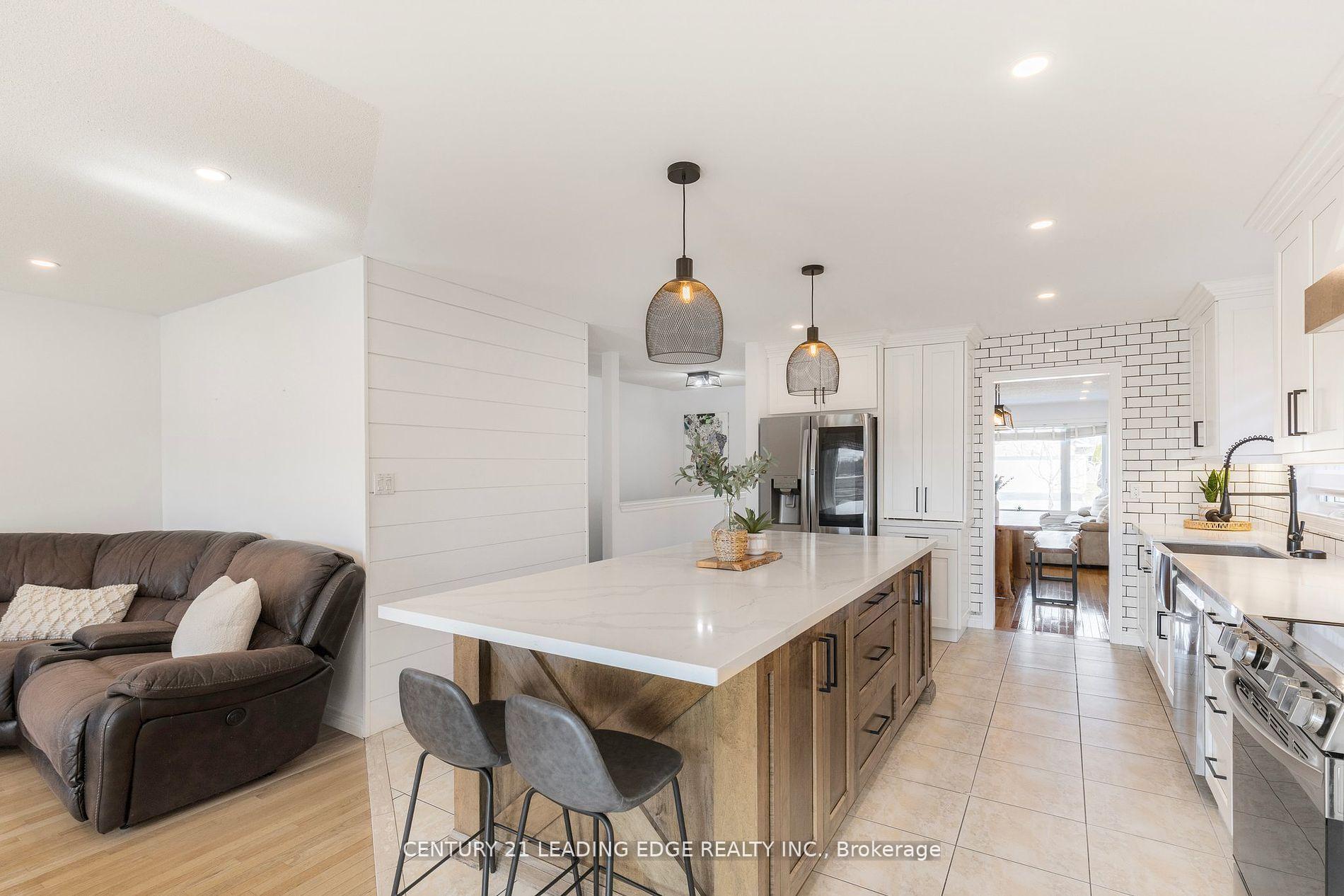 Photo 13 of 77 Maplewood Avenue, Brock, Beaverton — HOMEH