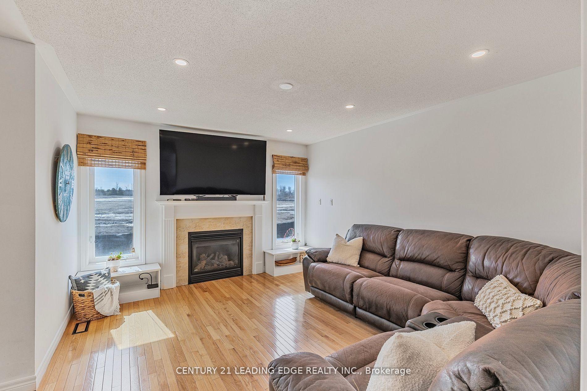 Photo 18 of 77 Maplewood Avenue, Brock, Beaverton — HOMEH
