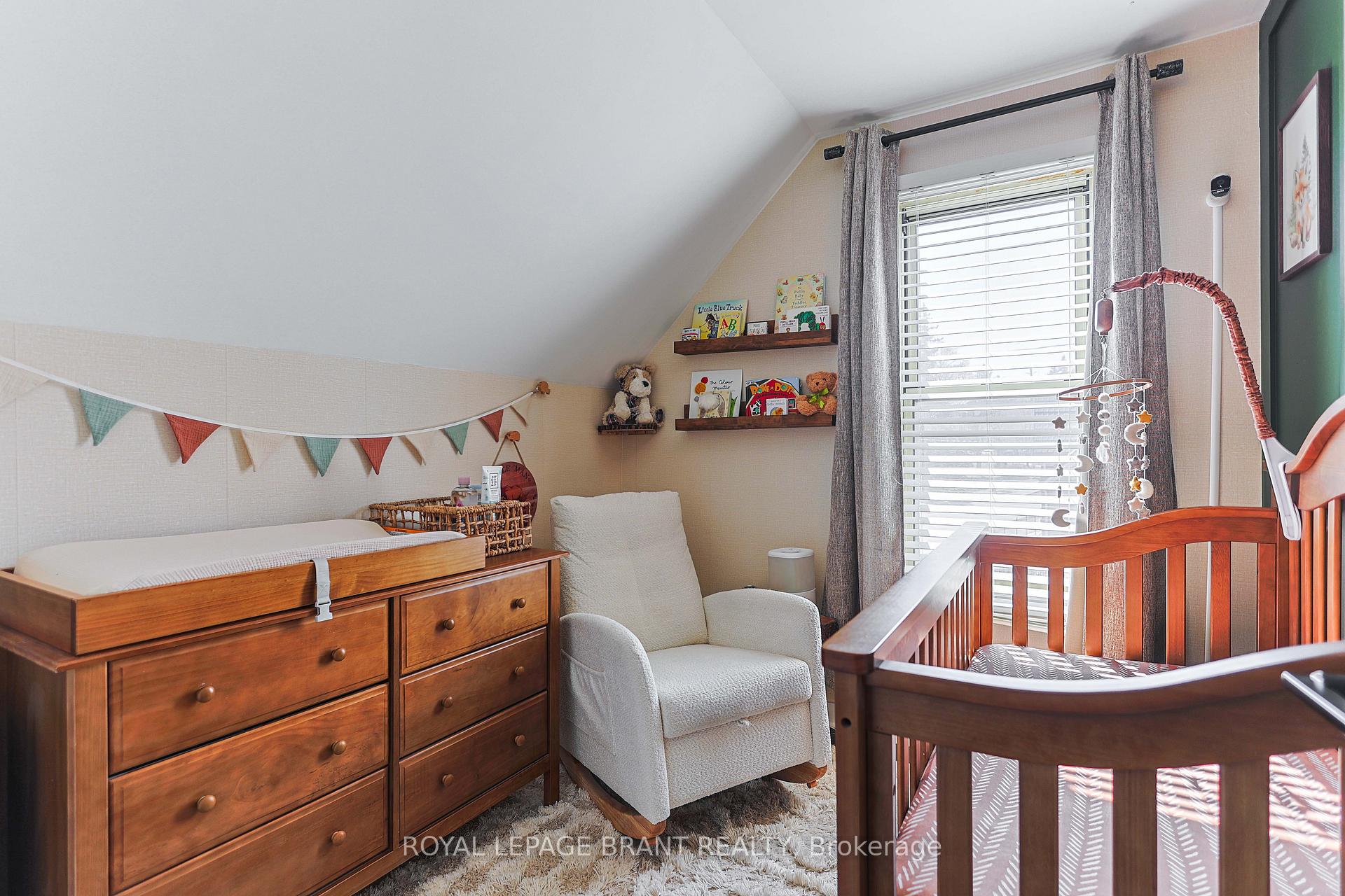 Photo 8 of 162 Mill Street, Kitchener — HOMEH