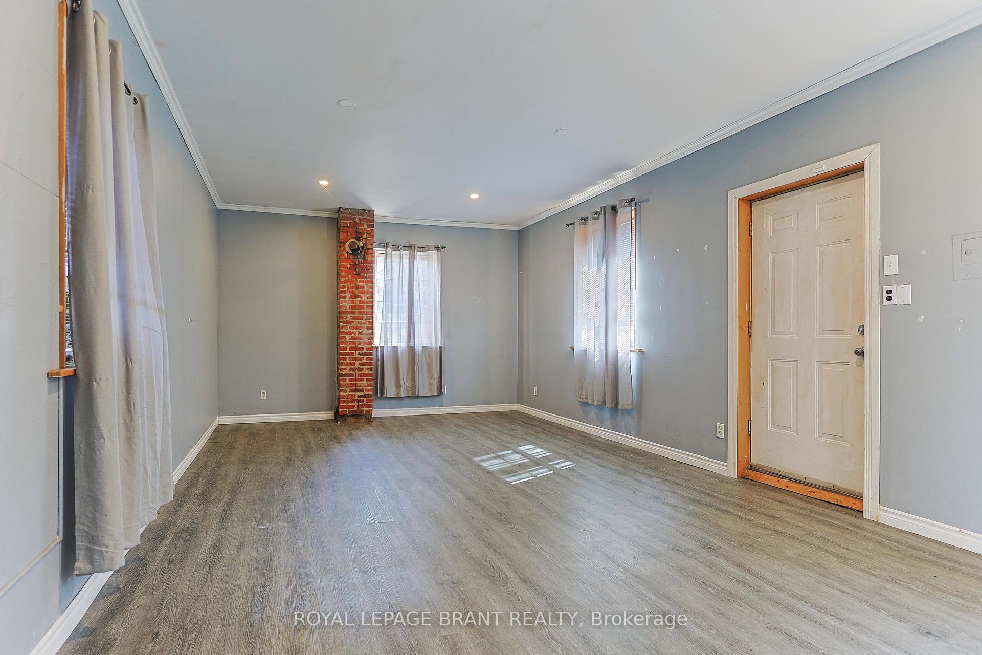 Photo 12 of 162 Mill Street, Kitchener — HOMEH