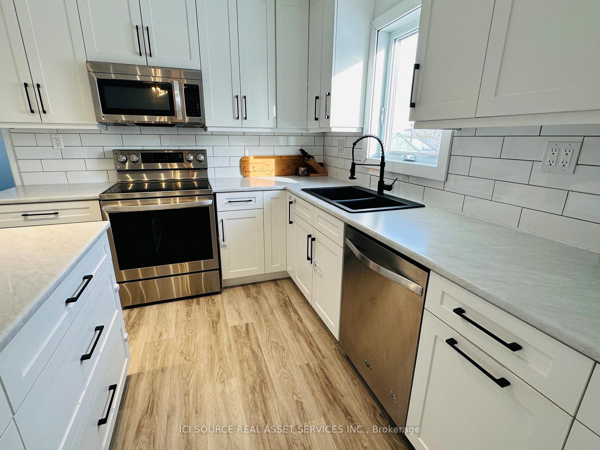 Photo 4 of 32 Kay Street W, Kenora — HOMEH